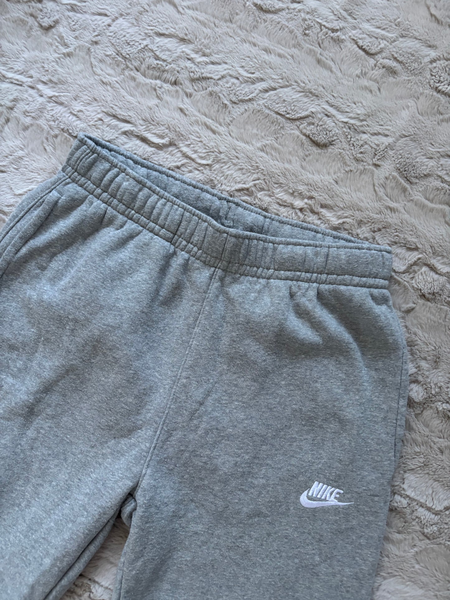 Nike TrackPants