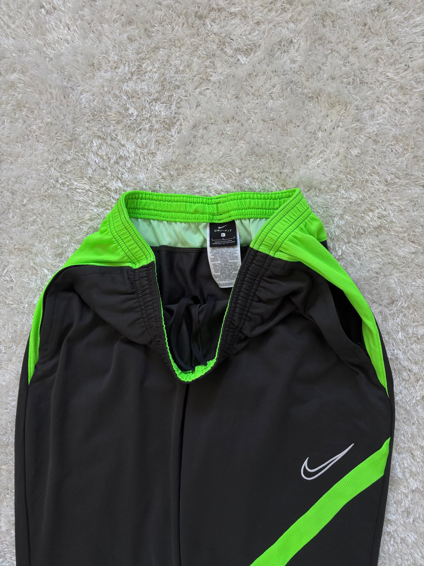 Nike TrackPants