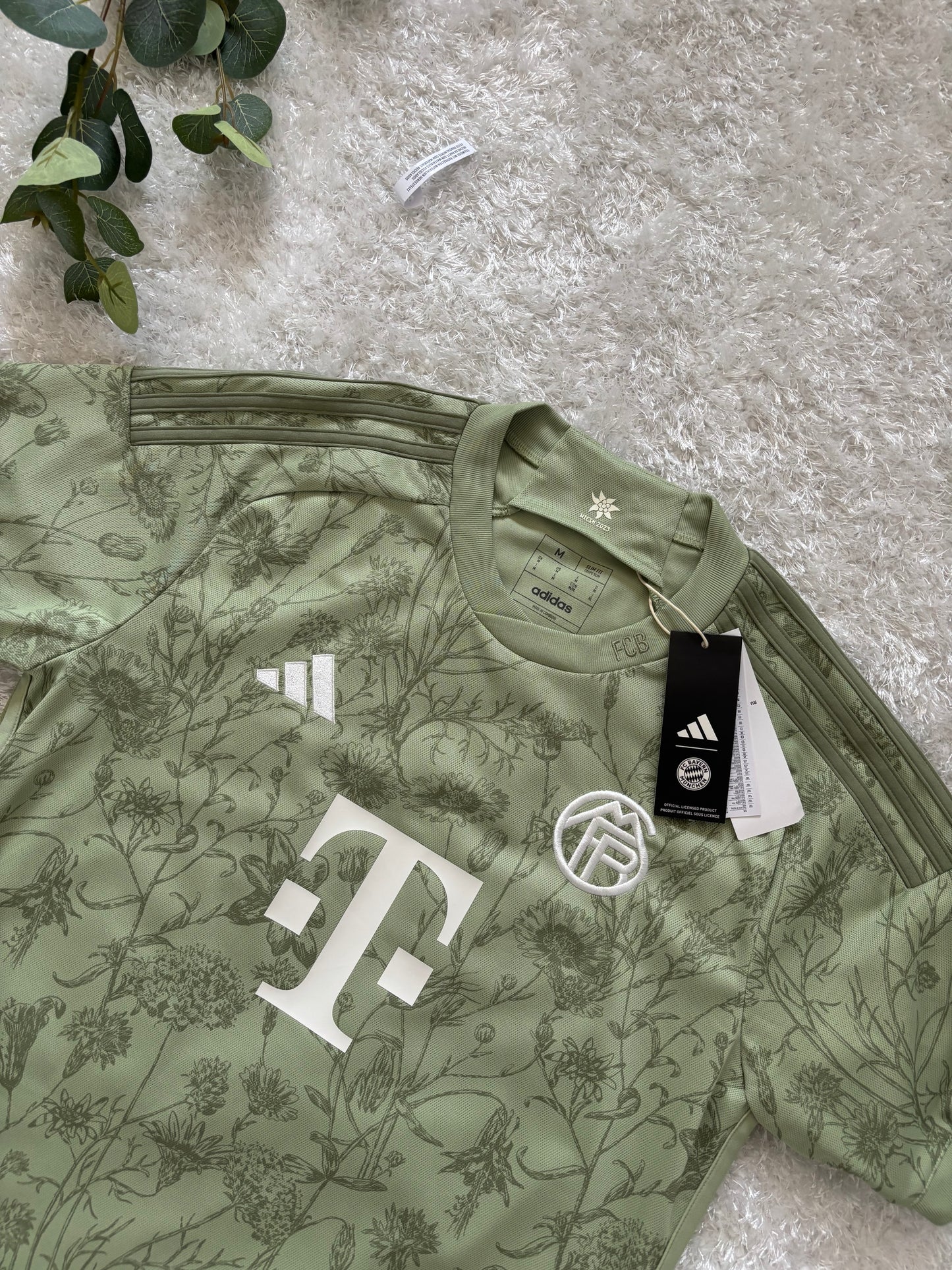 FC Bayern x Adidas T-Shirt