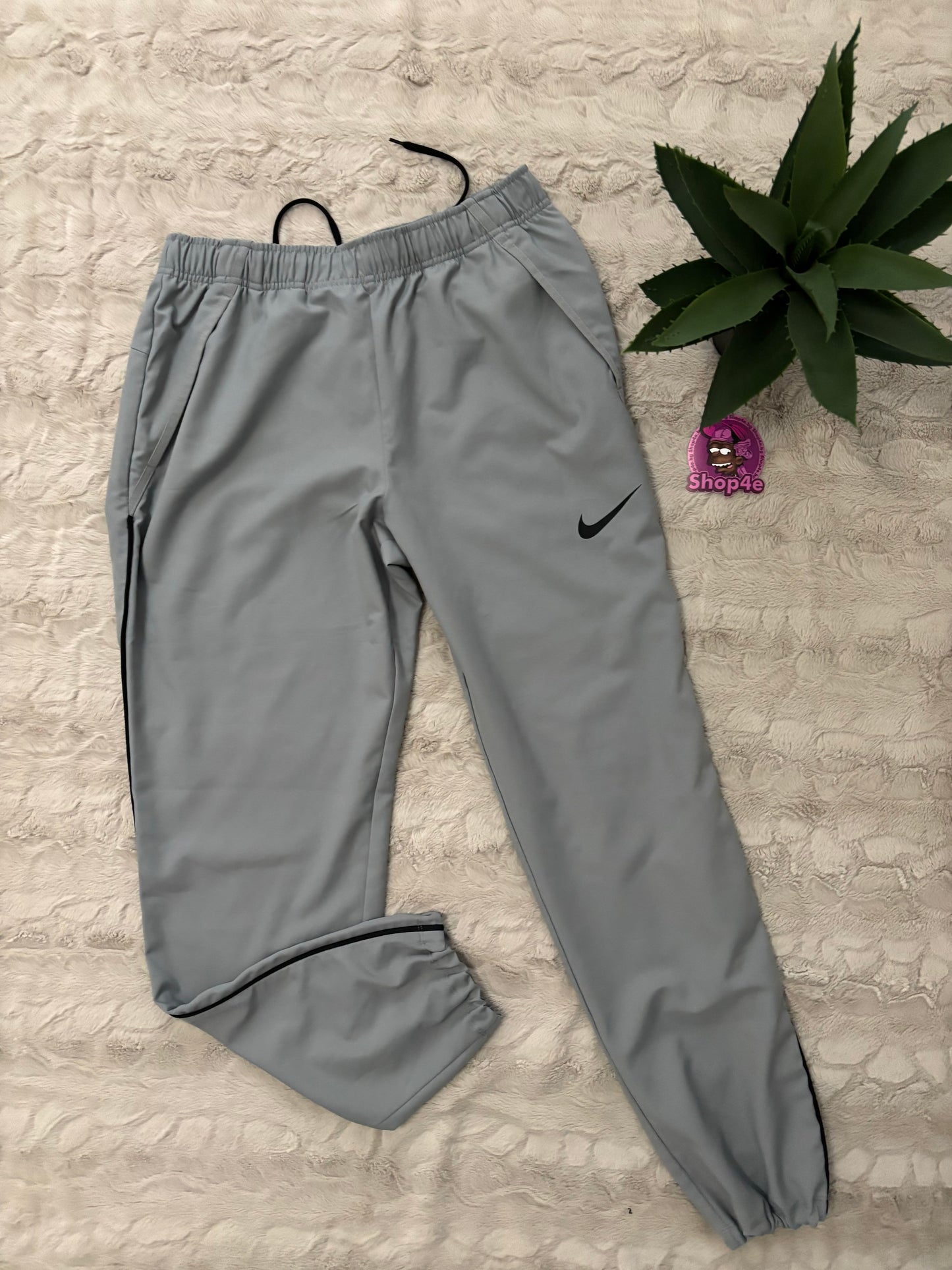 Nike TrackPants