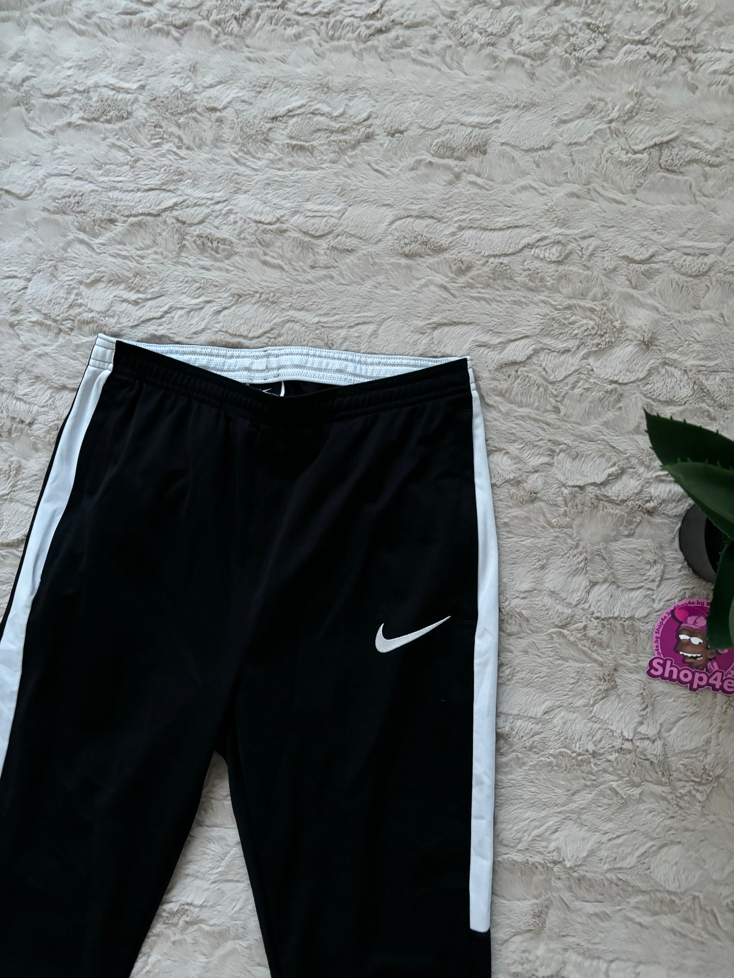 Nike TrackPants