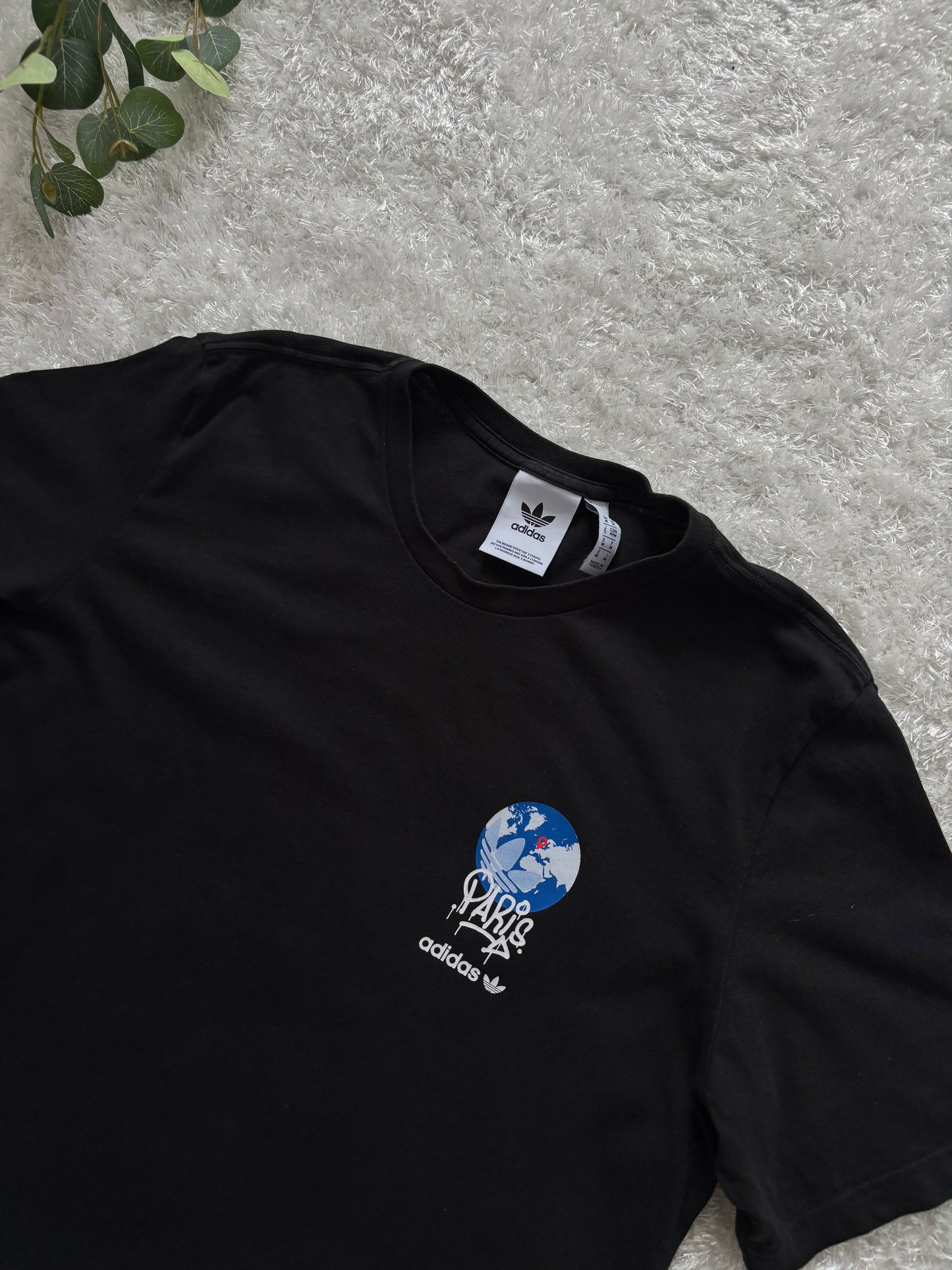 Adidas T-Shirt