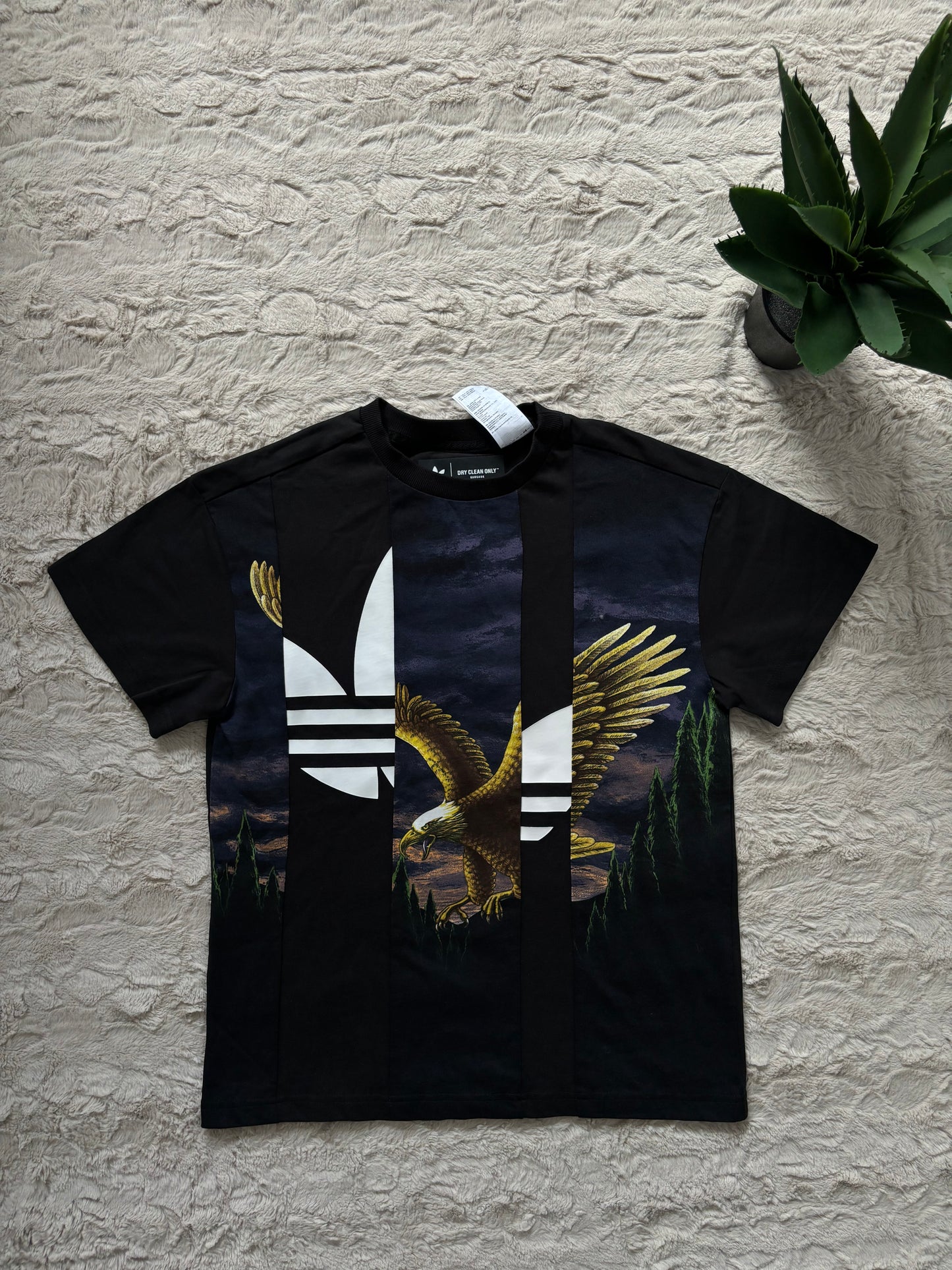 Adidas T-Shirt
