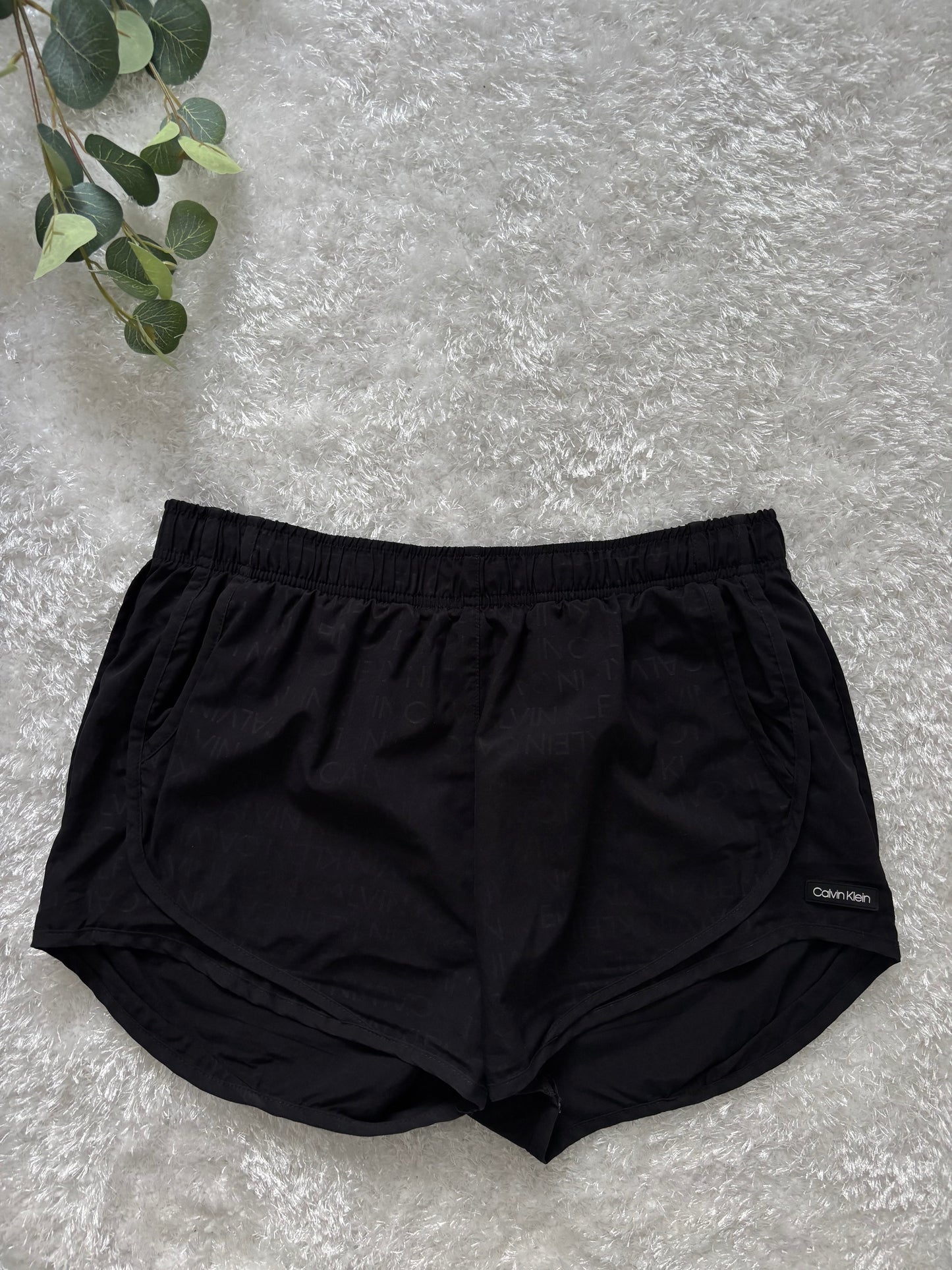 Calvin Klein Shorts (Дамско)