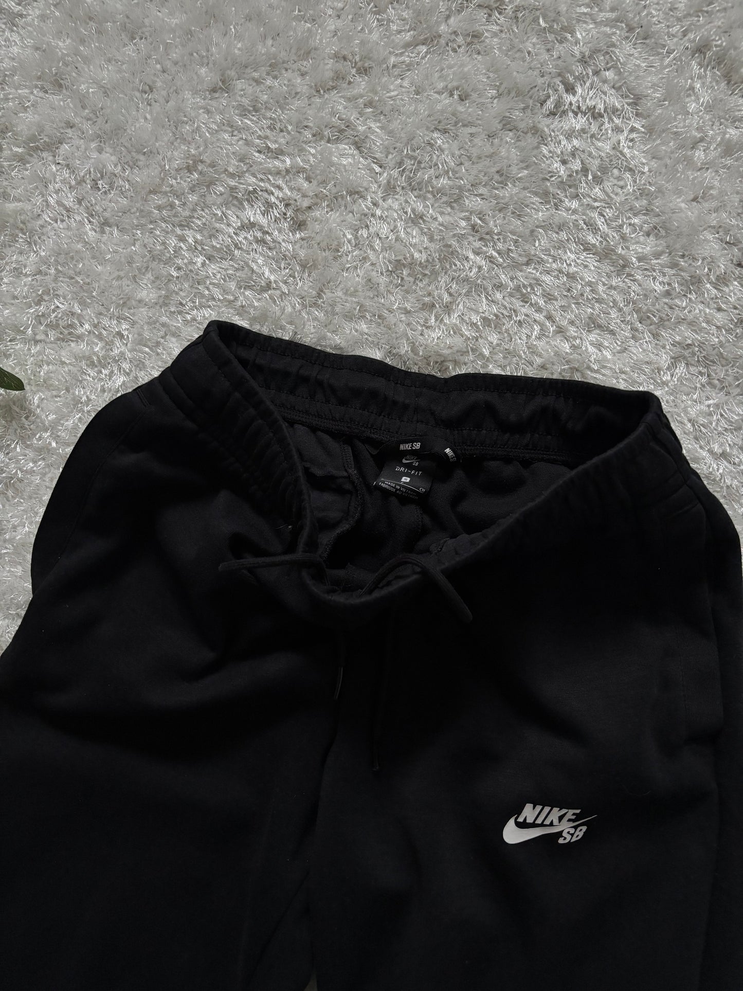 Nike SB TrackPants