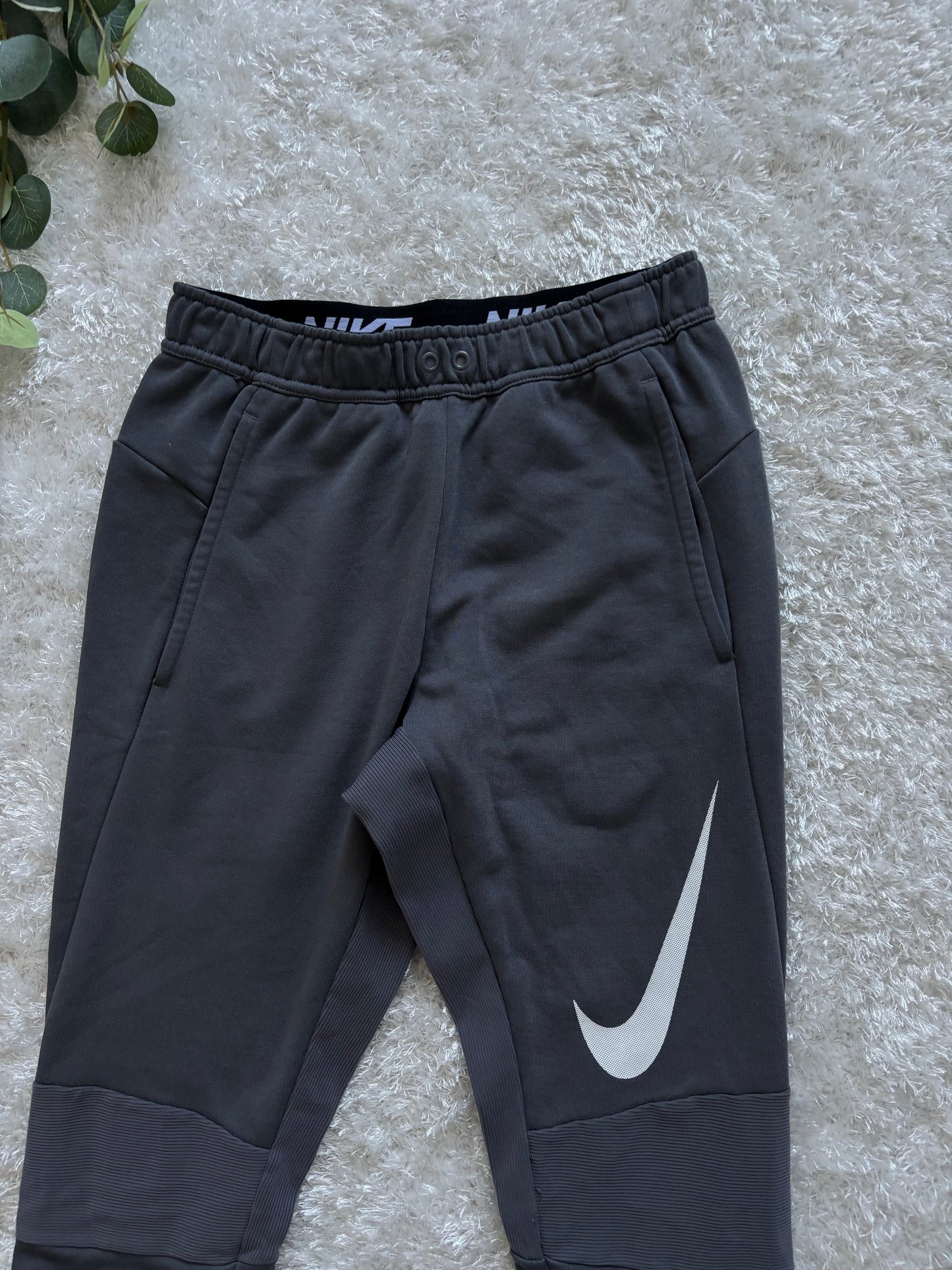 Nike TrackPants
