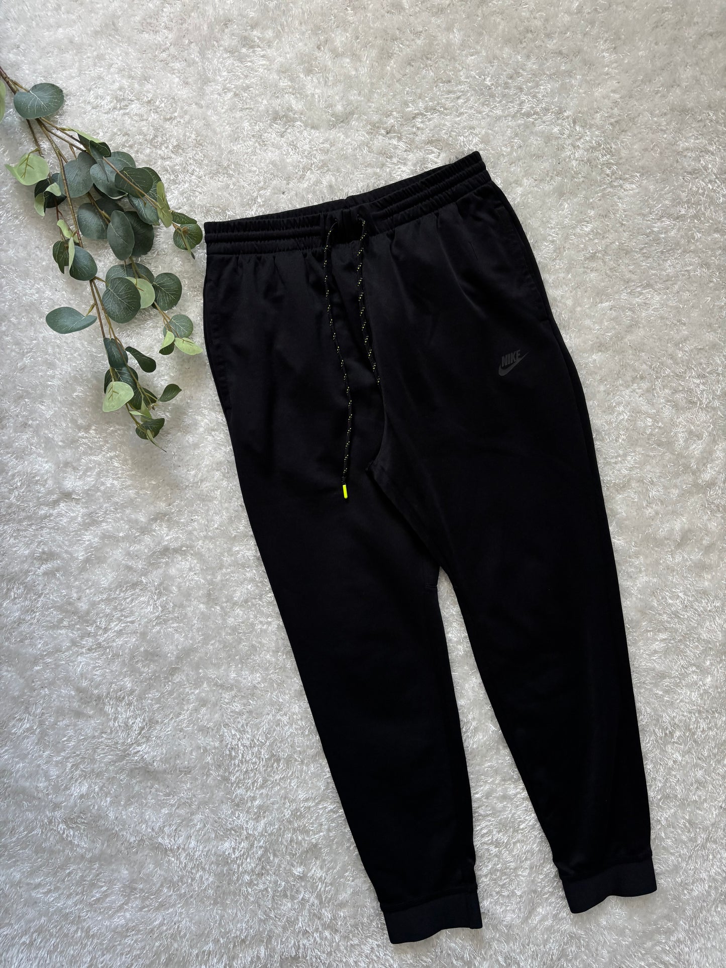 Nike TrackPants