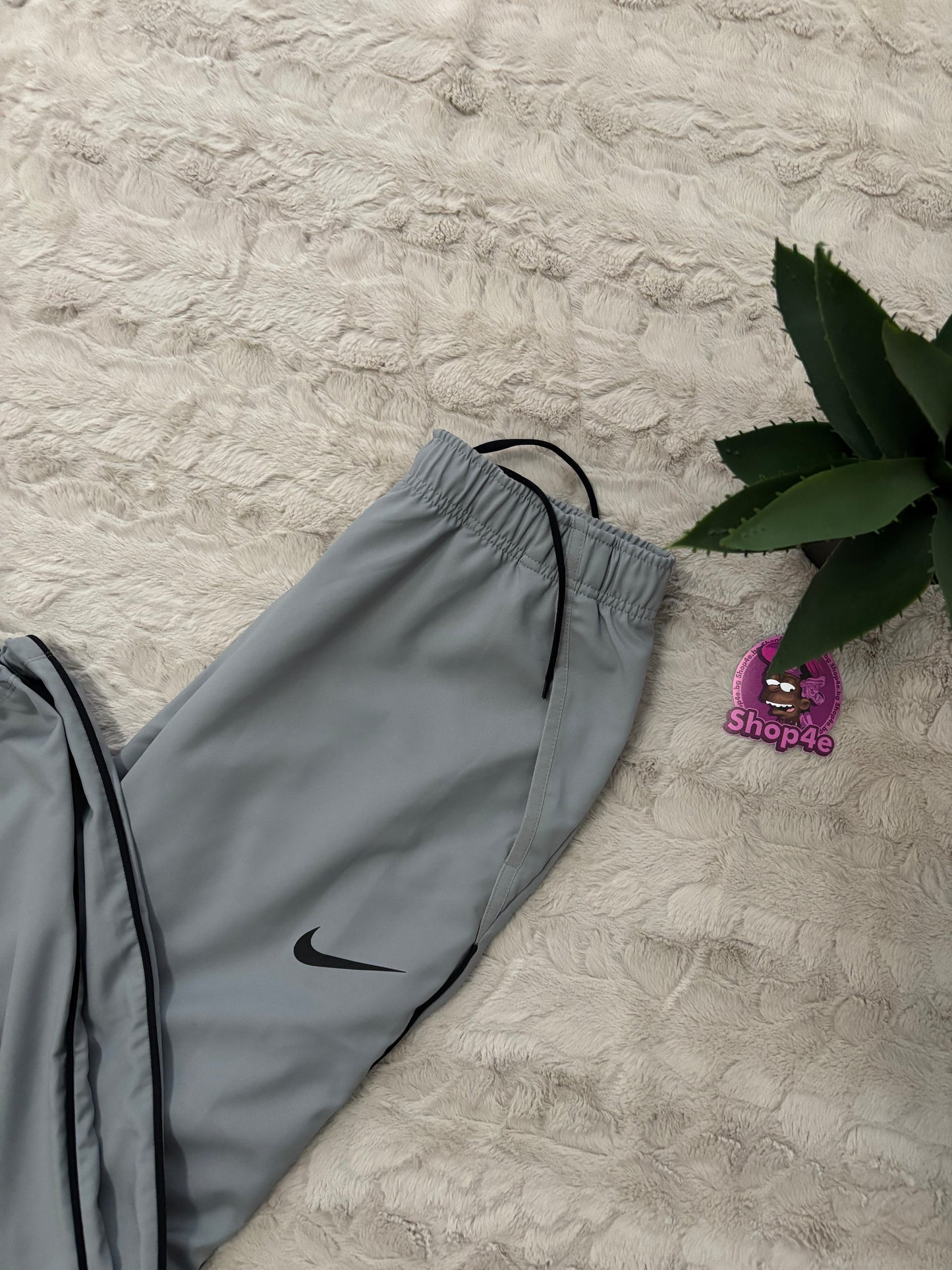 Nike TrackPants