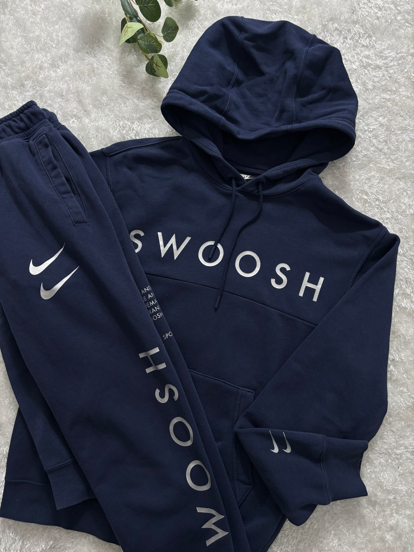 Nike Swoosh Set
