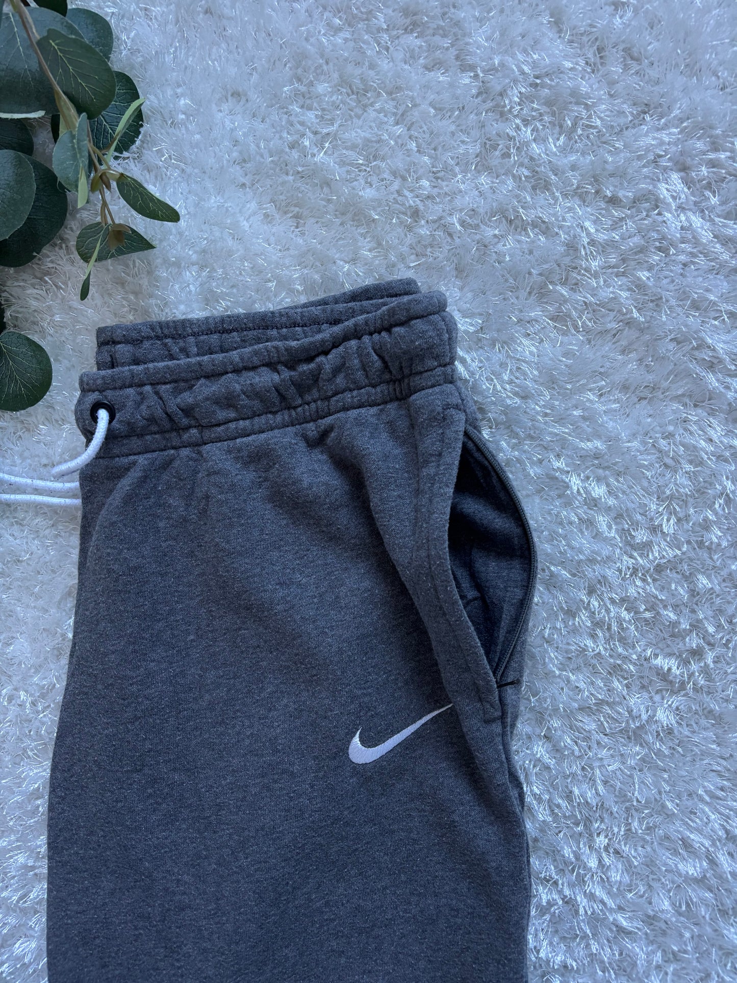 Nike TrackPants