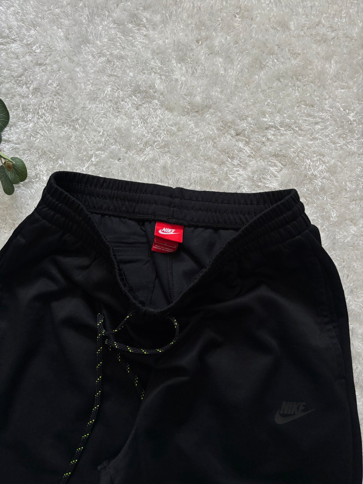 Nike TrackPants
