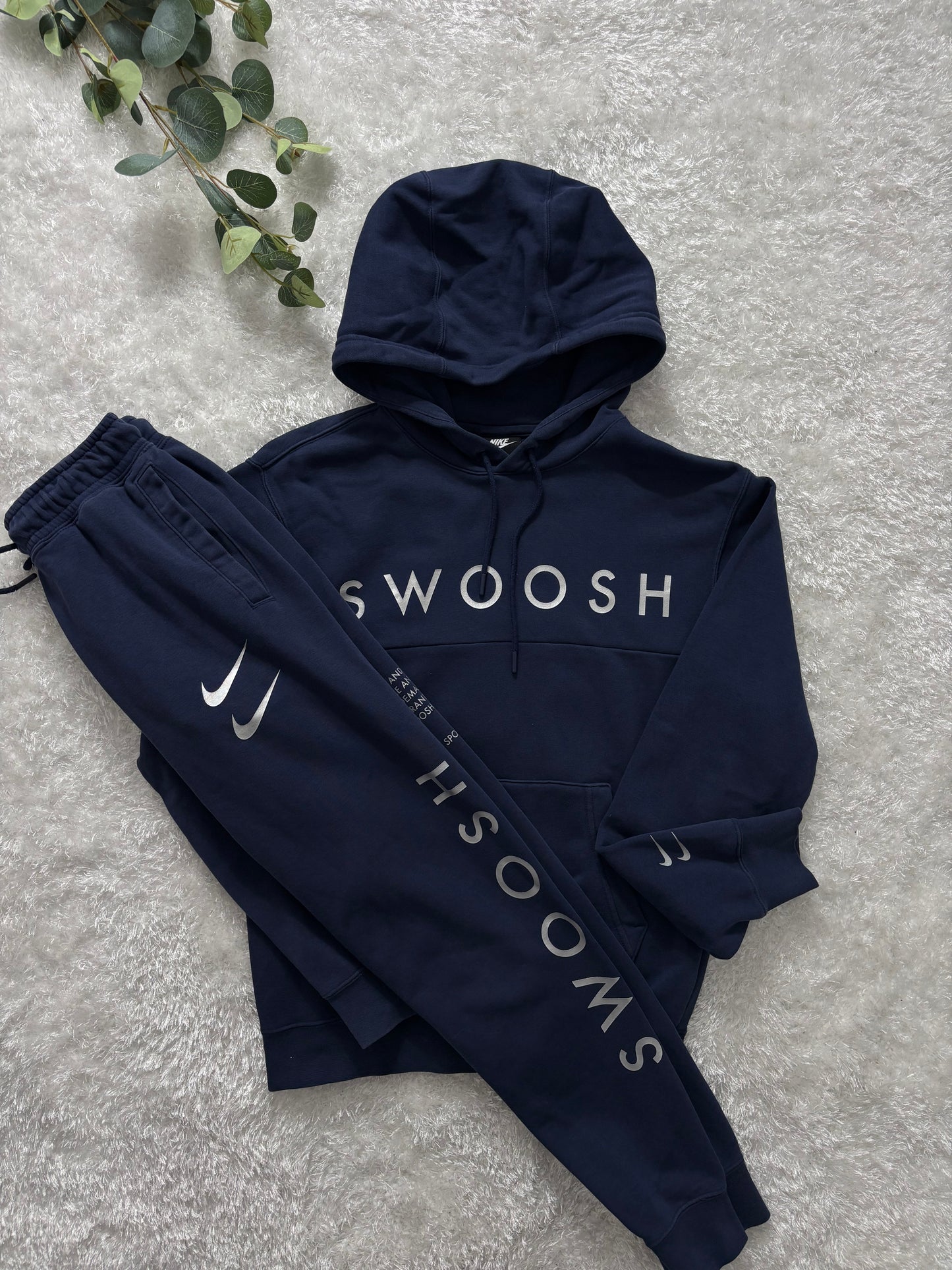 Nike Swoosh Set