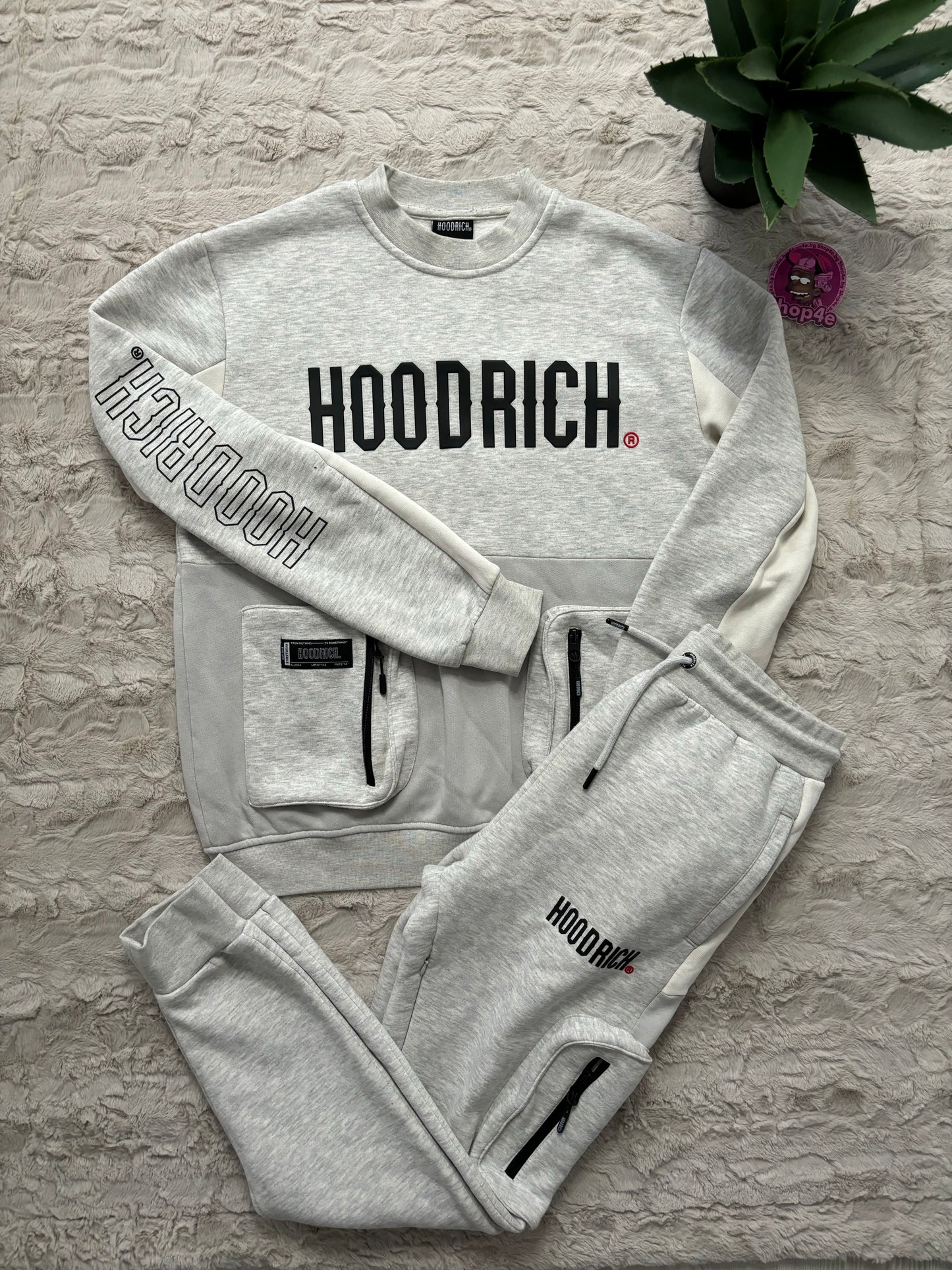 HOODRICH Set