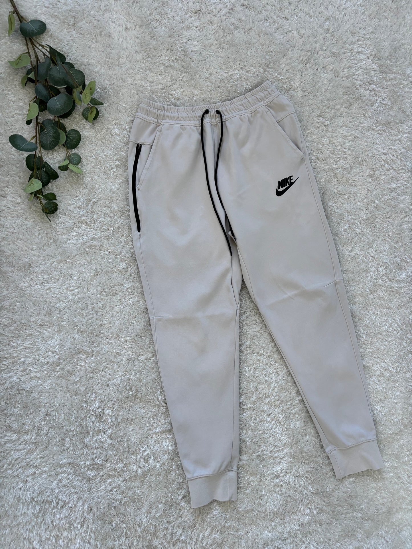 Nike TrackPants