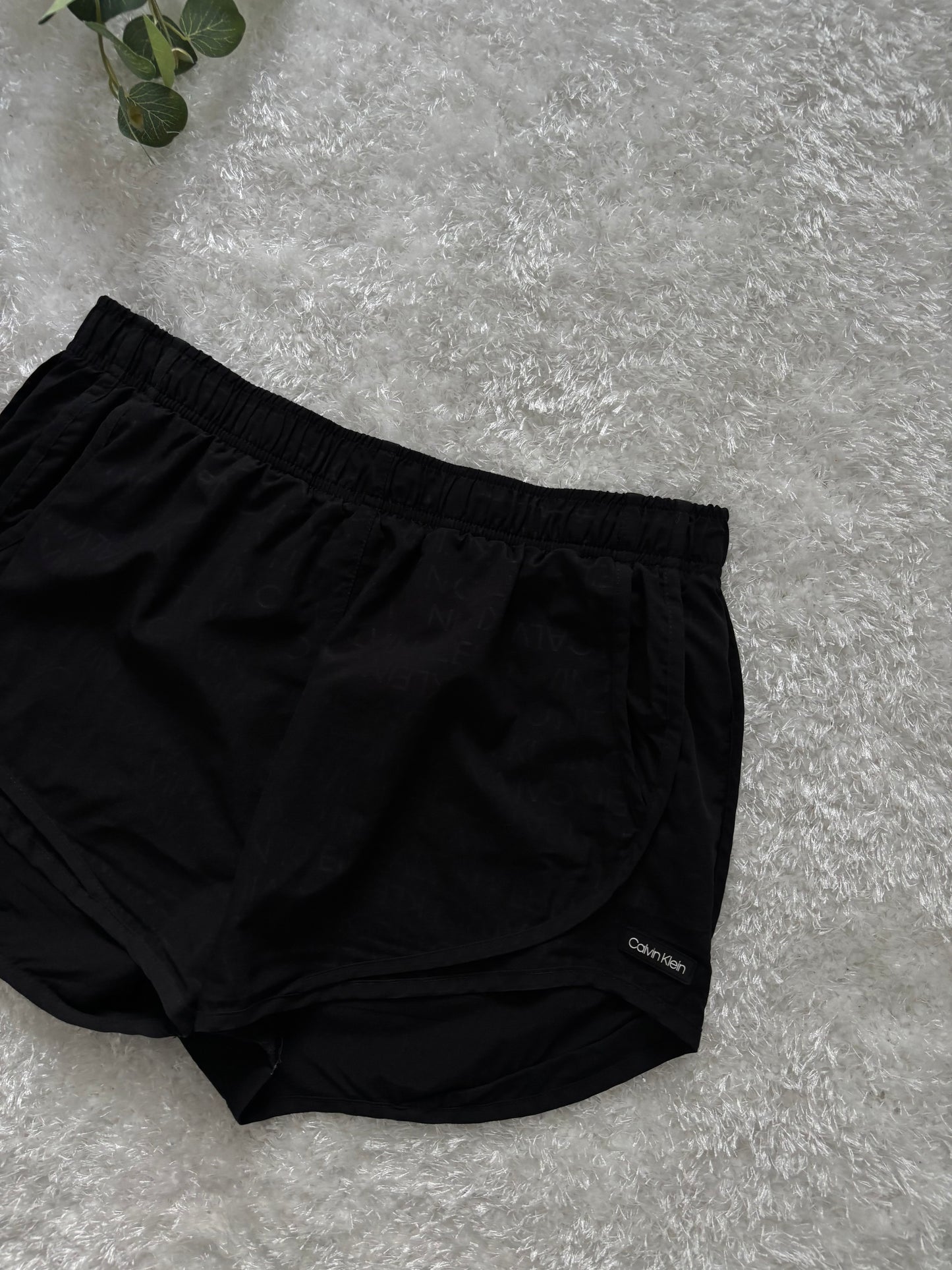 Calvin Klein Shorts (Дамско)