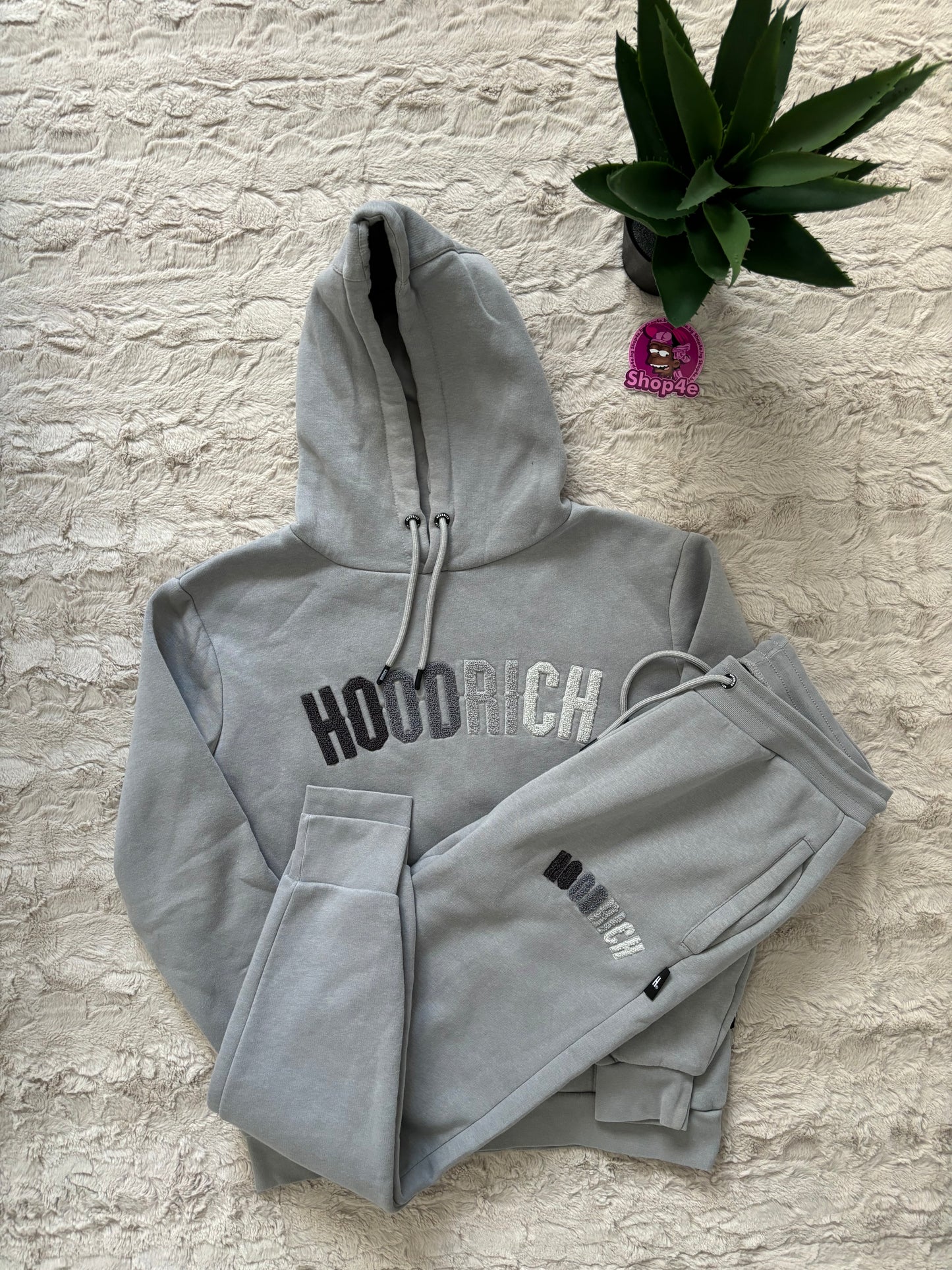 HOODRICH Set
