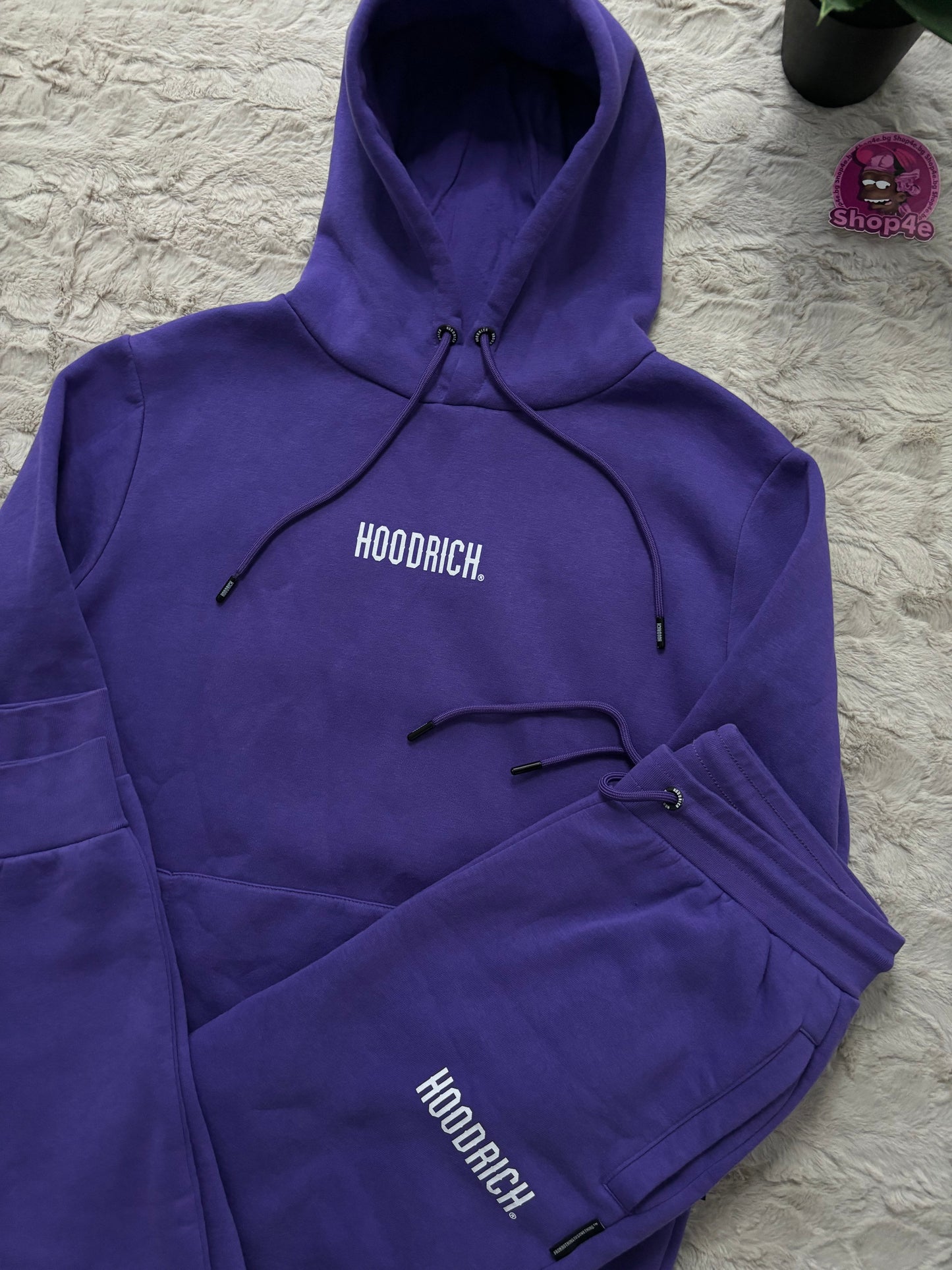 HOODRICH Set