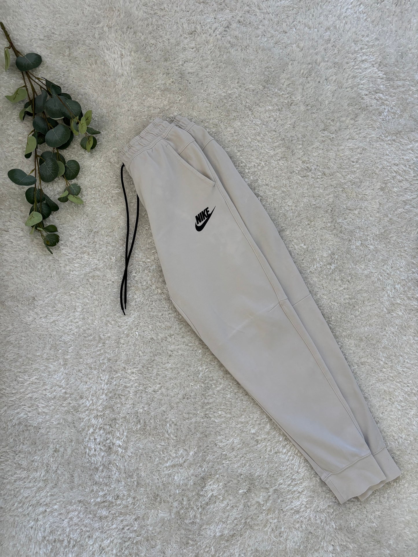 Nike TrackPants