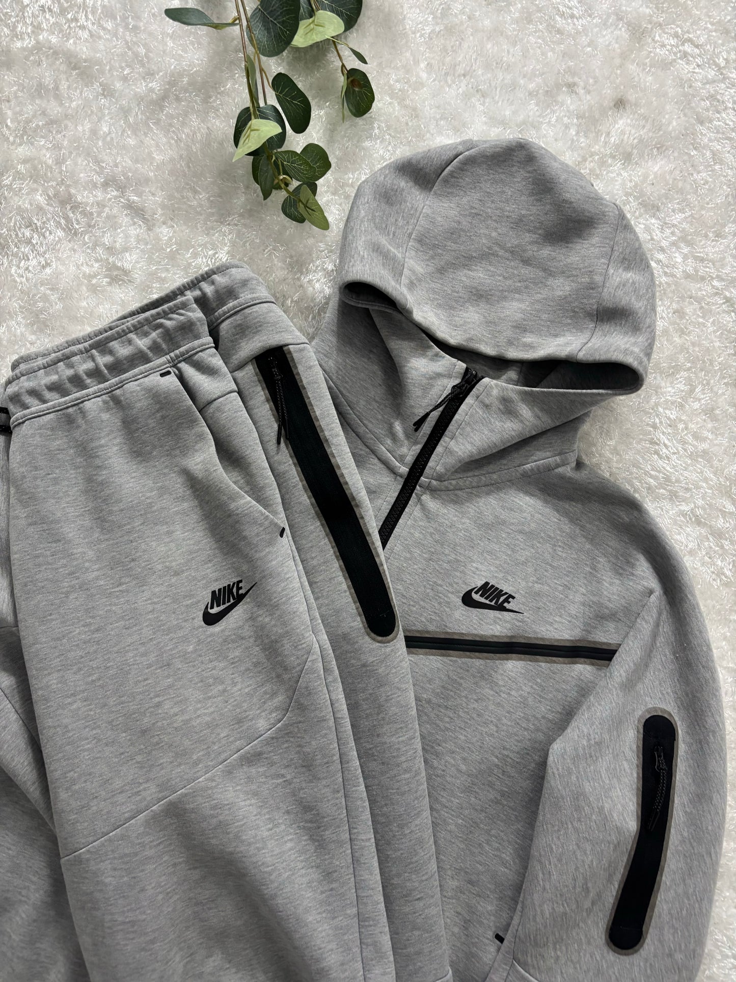 Nike Tech Fleece Set
