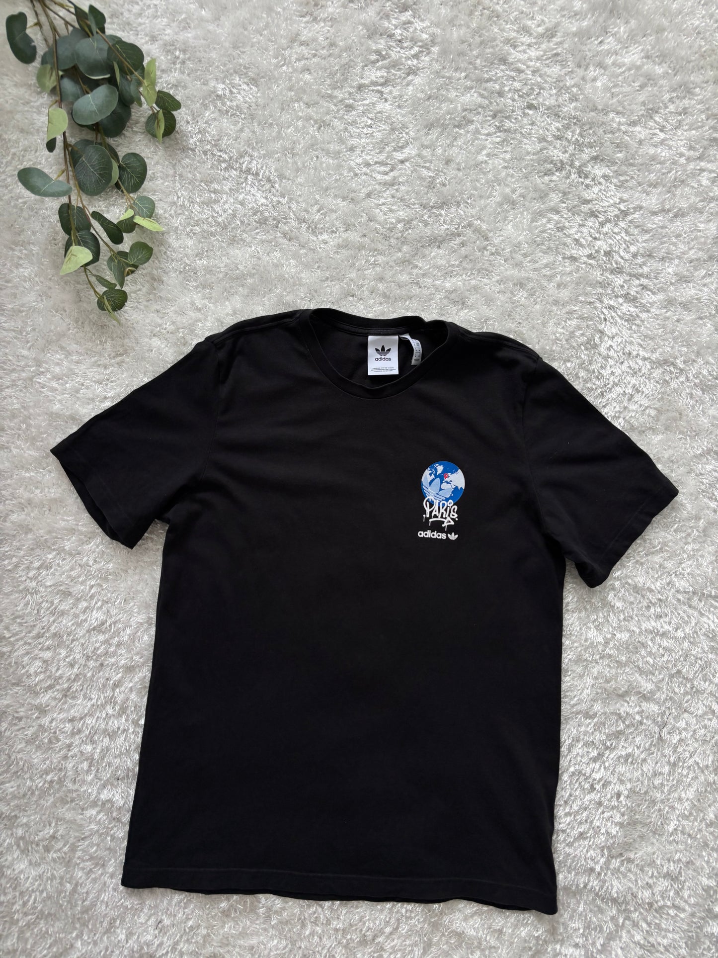 Adidas T-Shirt