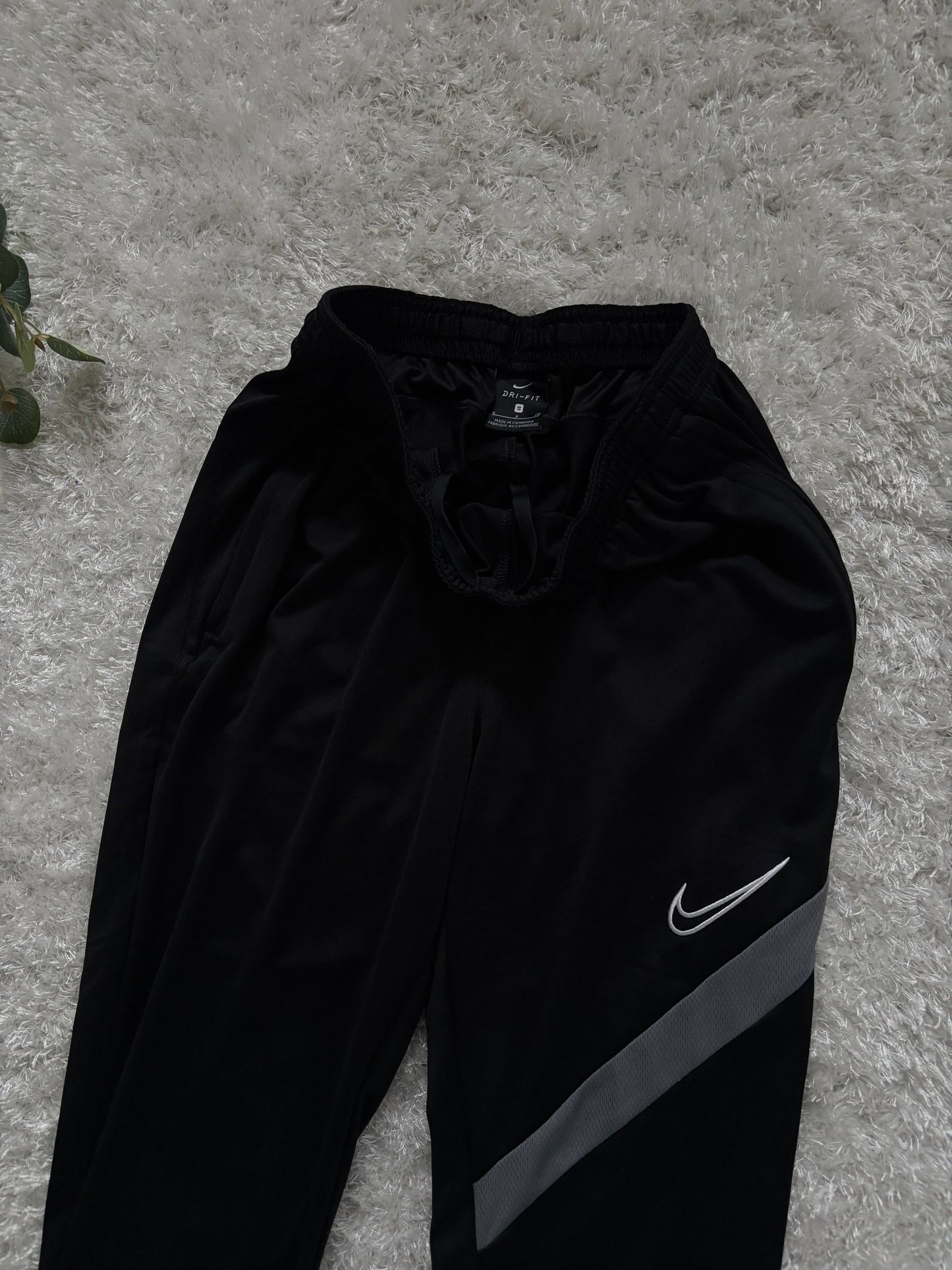 Nike TrackPants