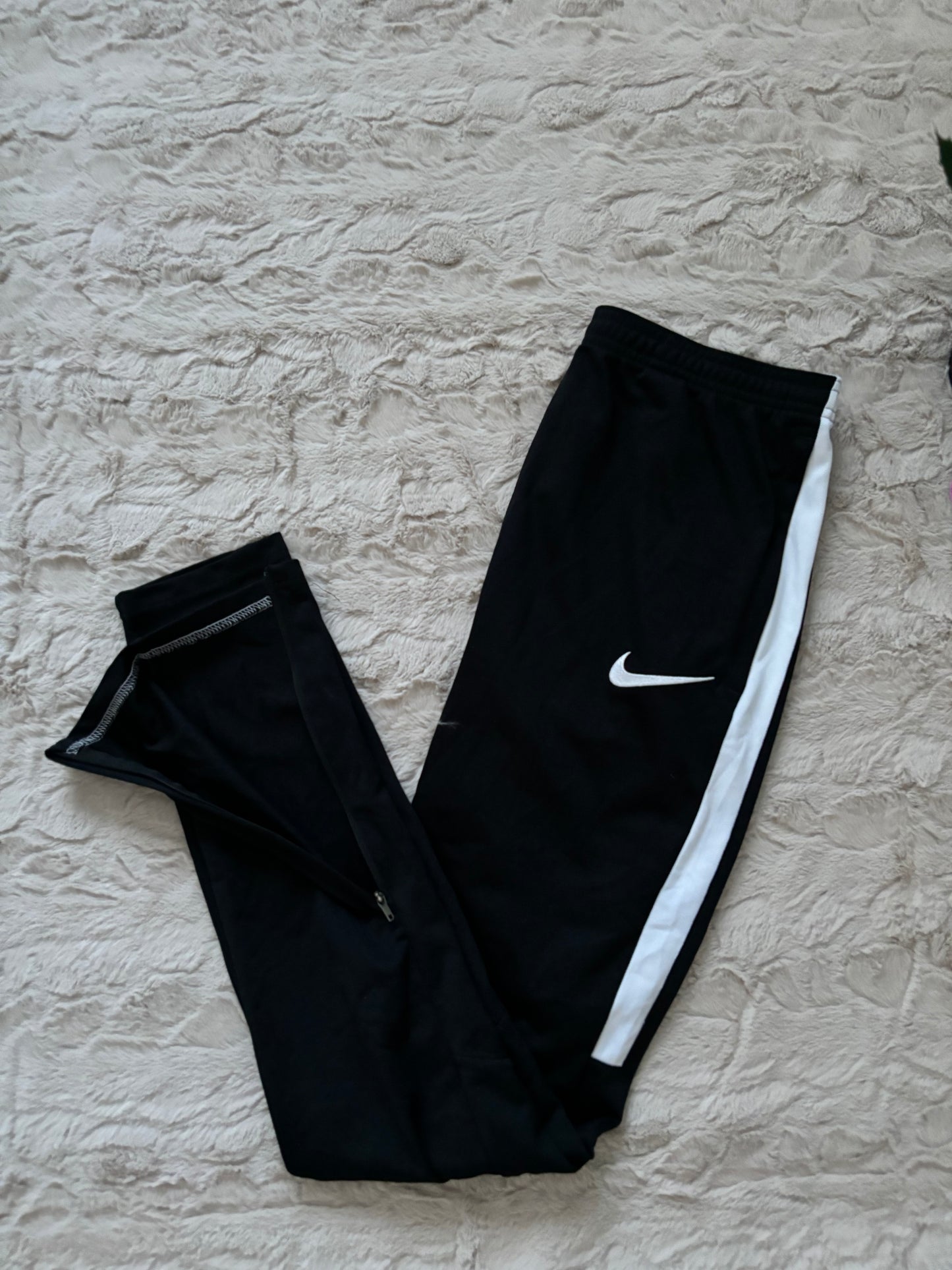 Nike TrackPants