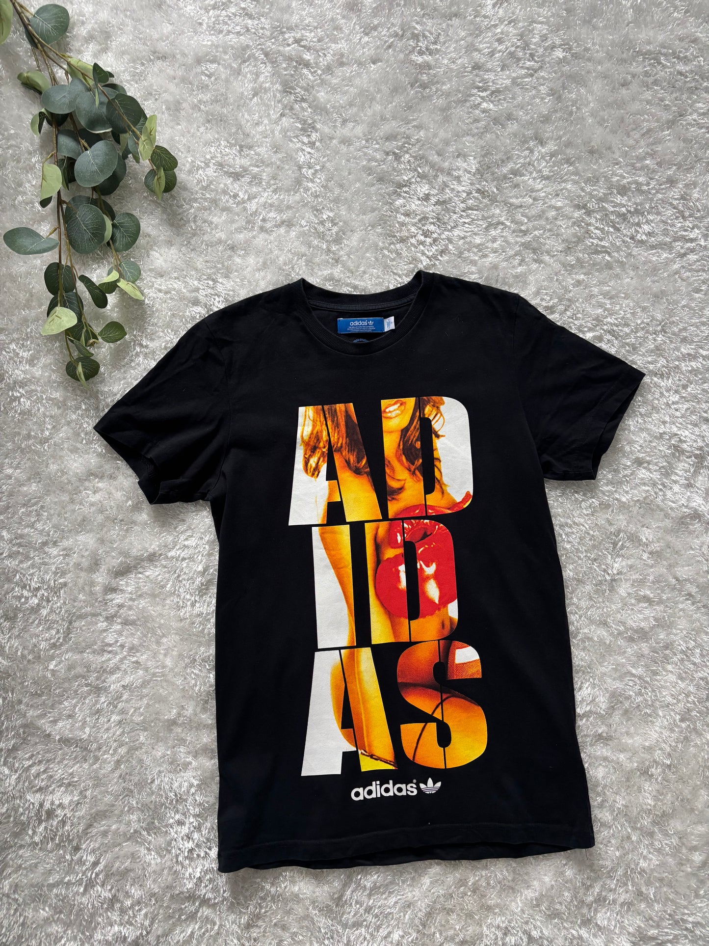 Adidas T-Shirt