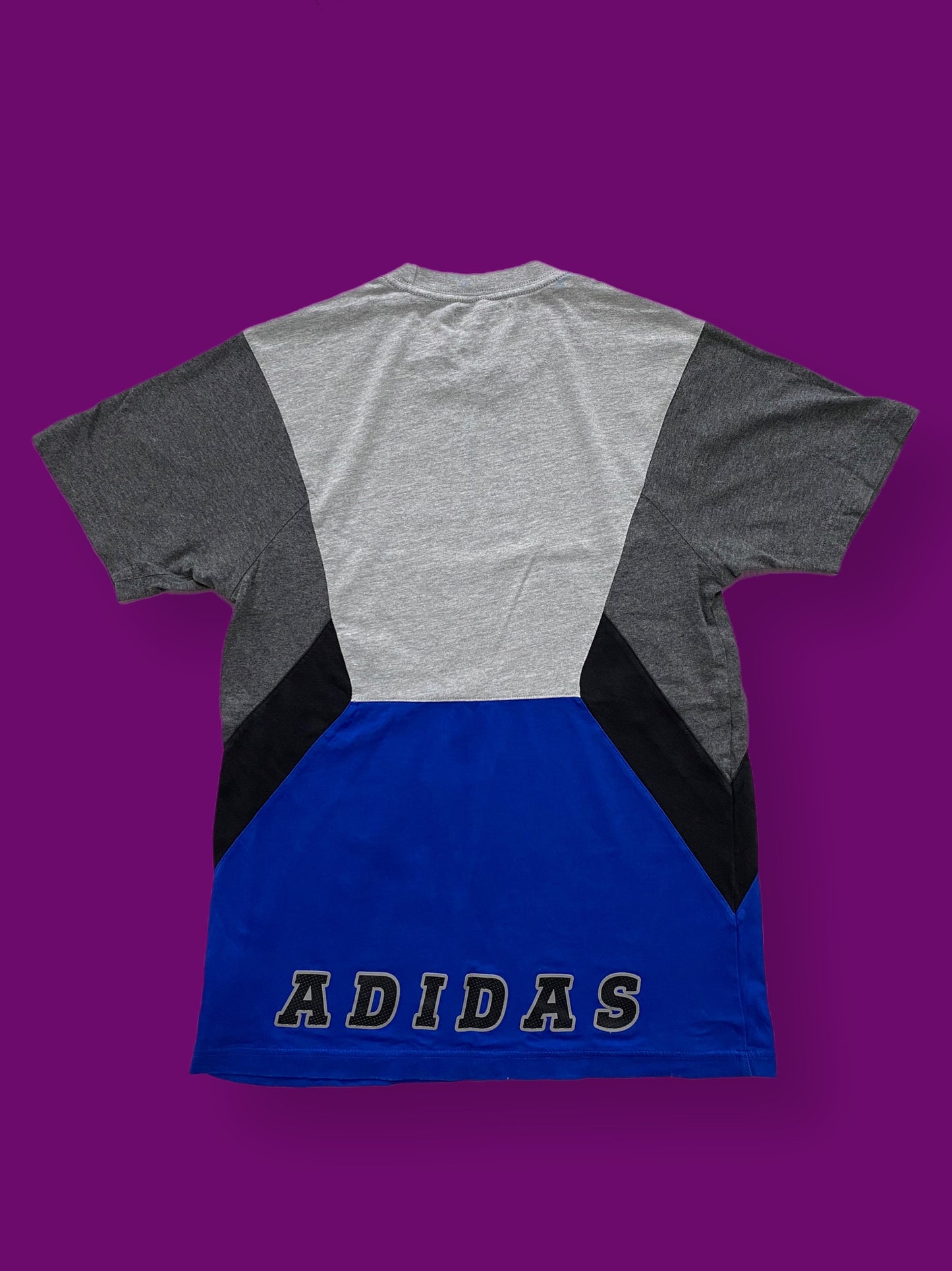 Adidas T-Shirt