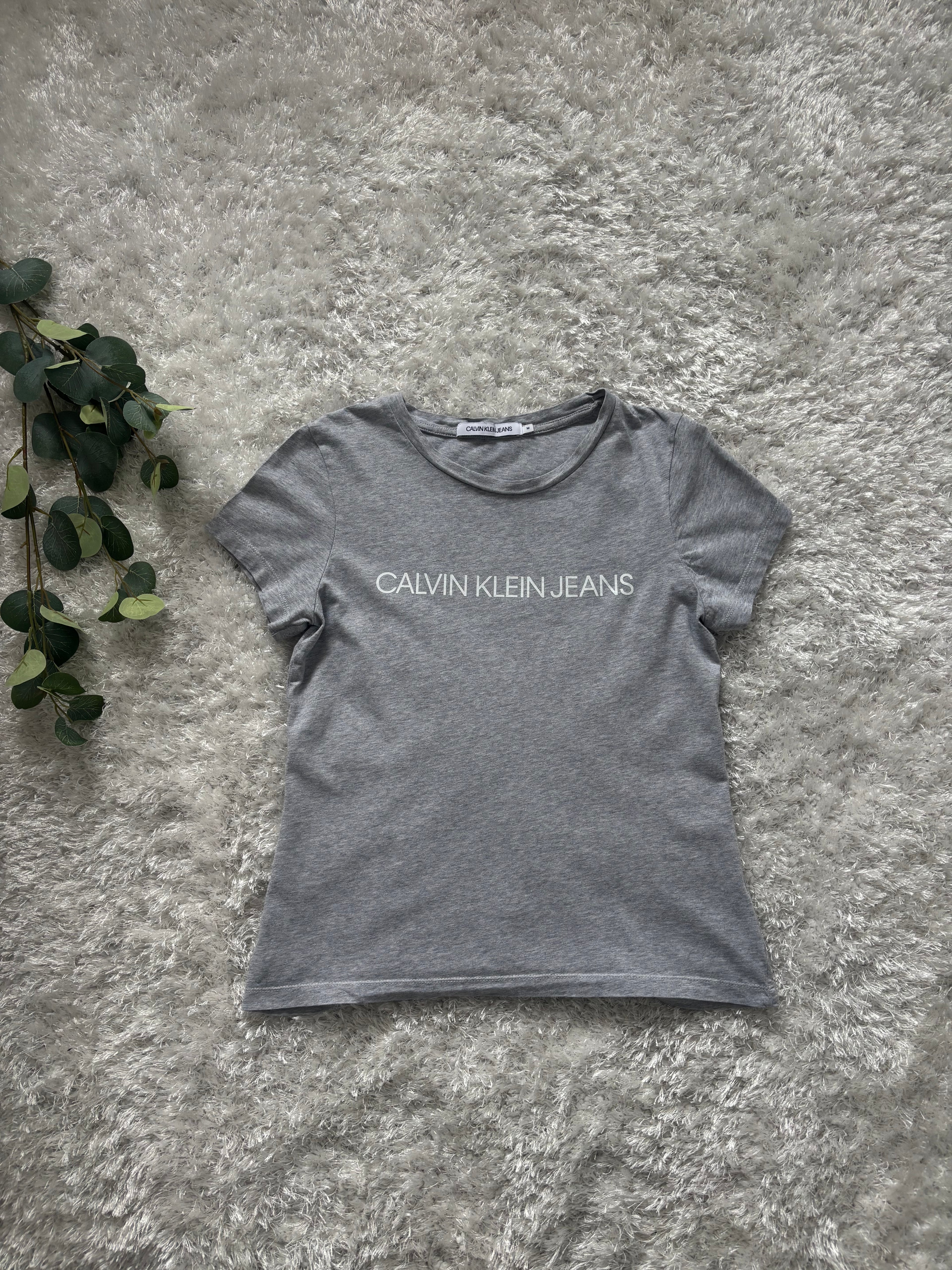 Calvin Klein T-Shirt (Дамско)
