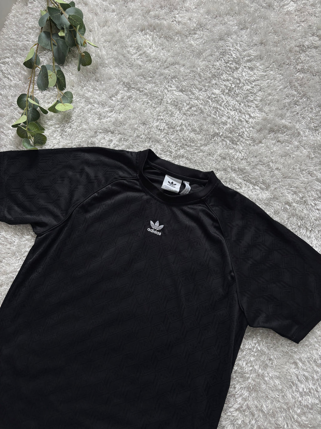 Adidas T-Shirt
