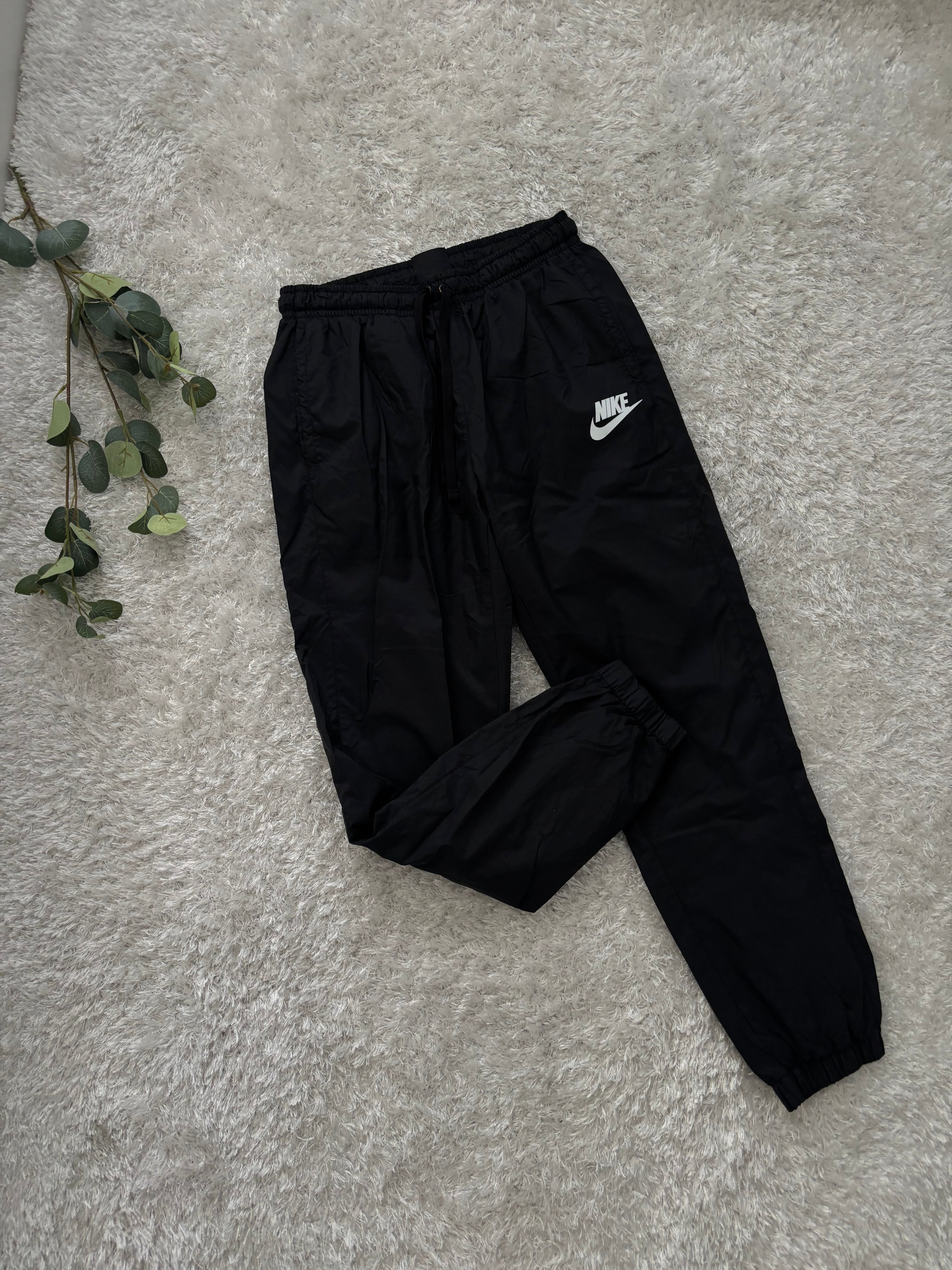 Nike TrackPants