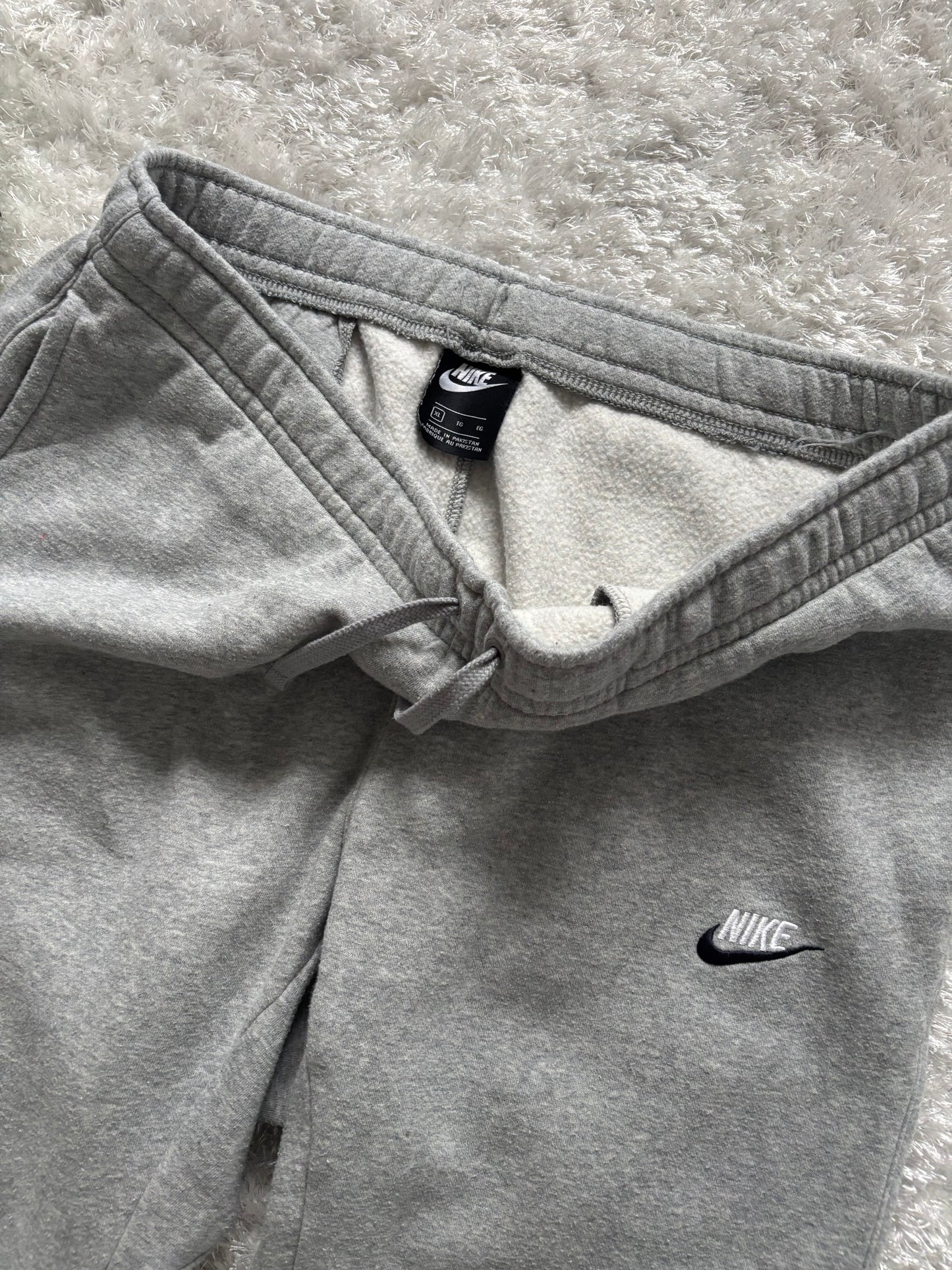 Nike TrackPants