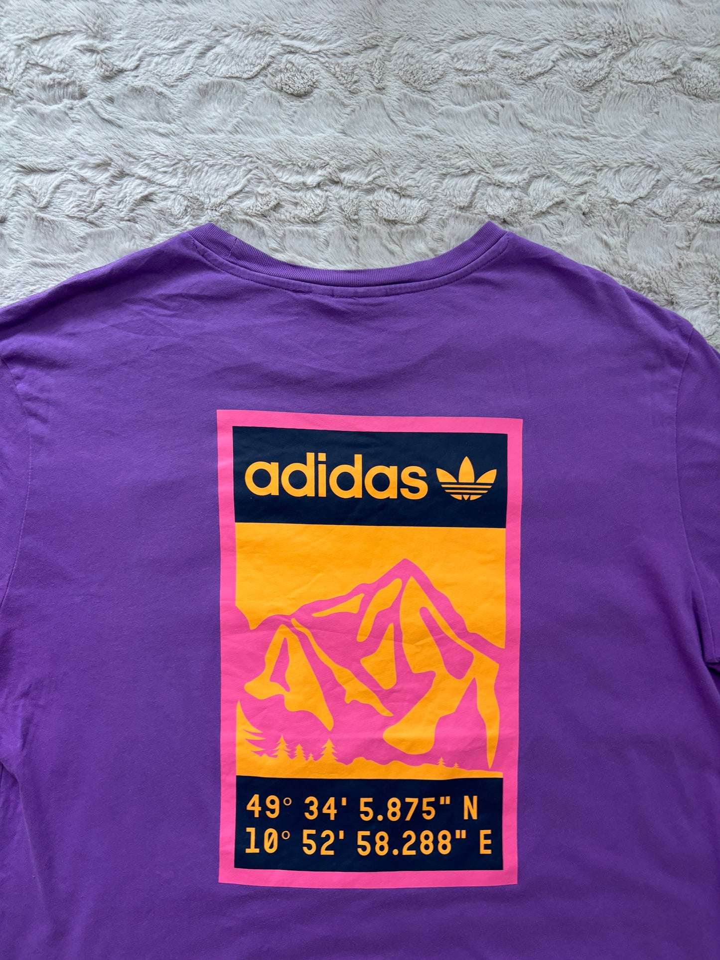 Adidas T-Shirt