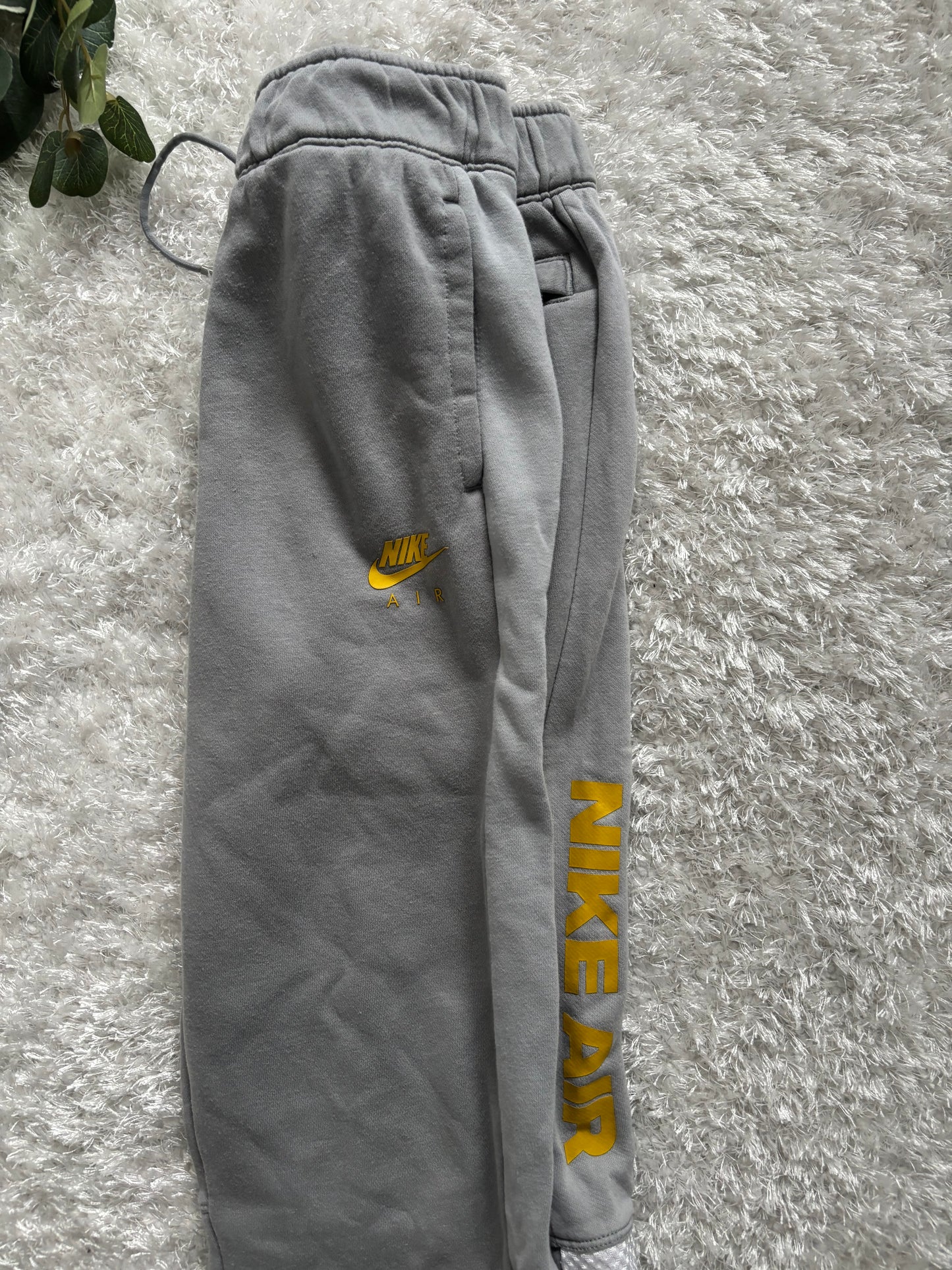 Nike TrackPants