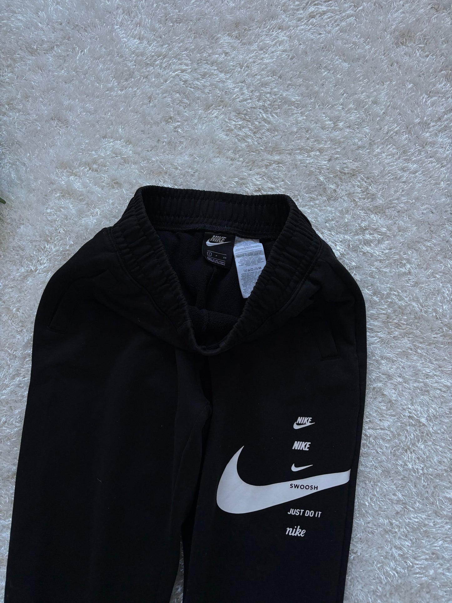 Nike TrackPants