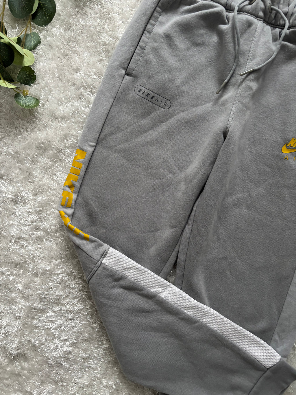 Nike TrackPants