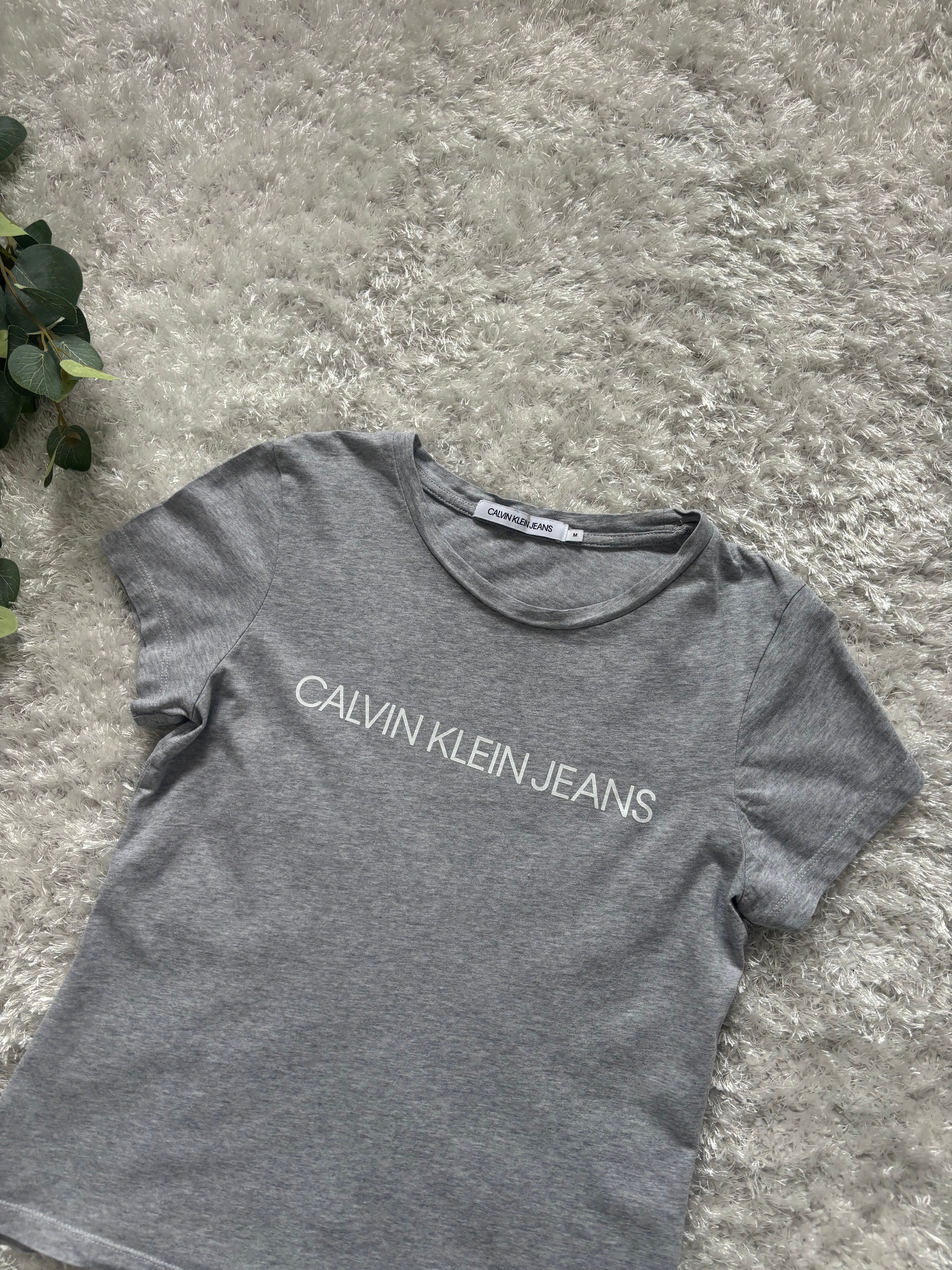 Calvin Klein T-Shirt (Дамско)