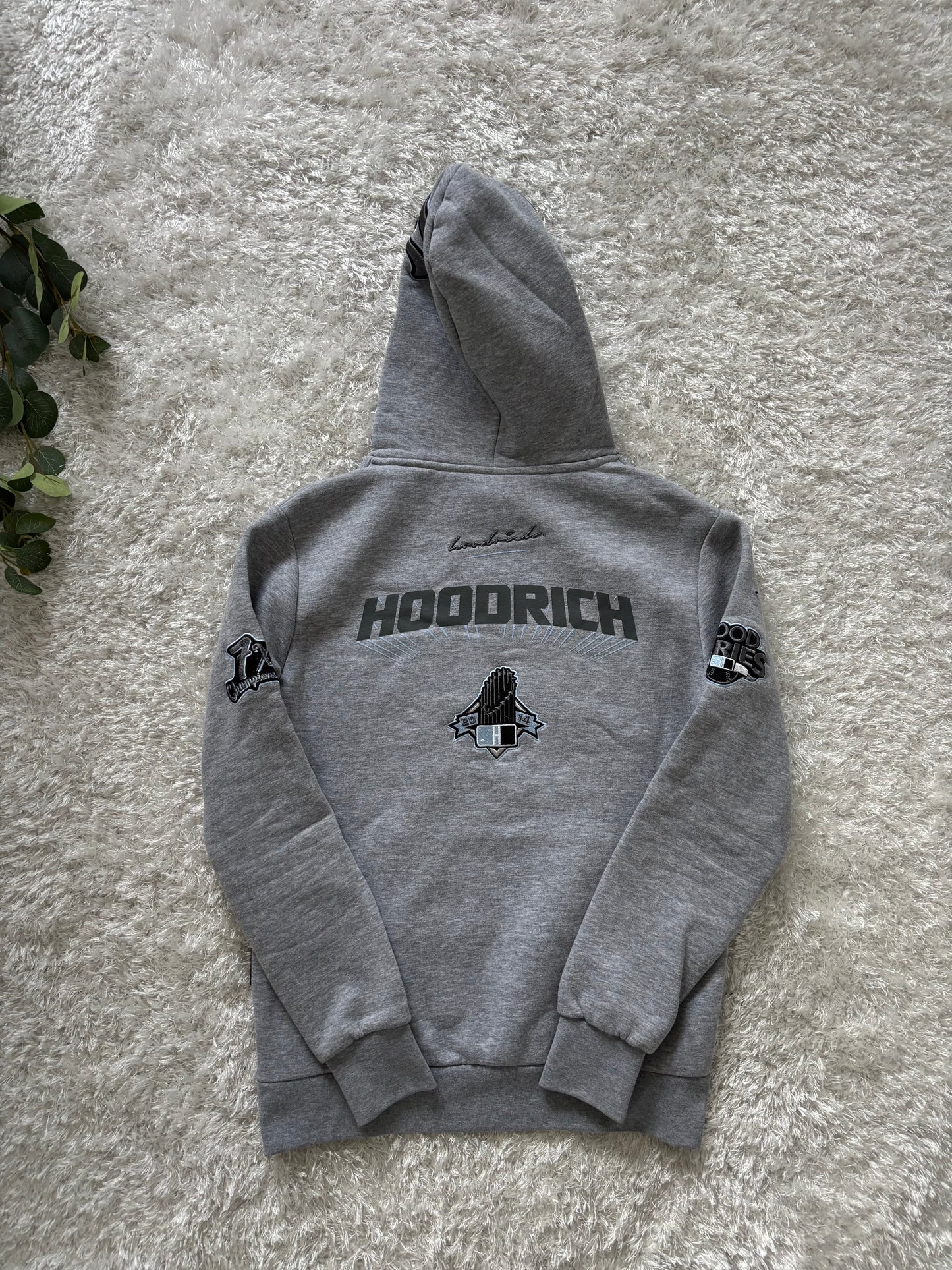 HOODRICH Set