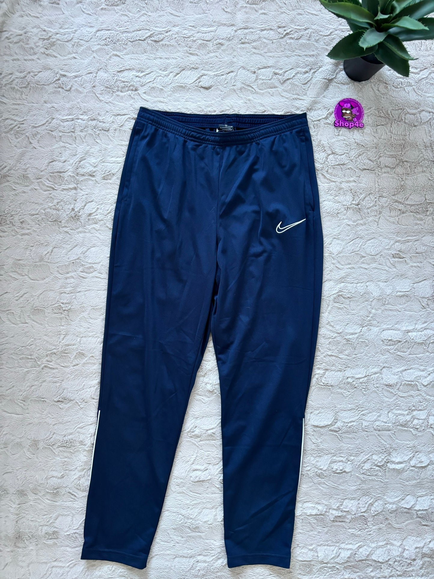 Nike TrackPants