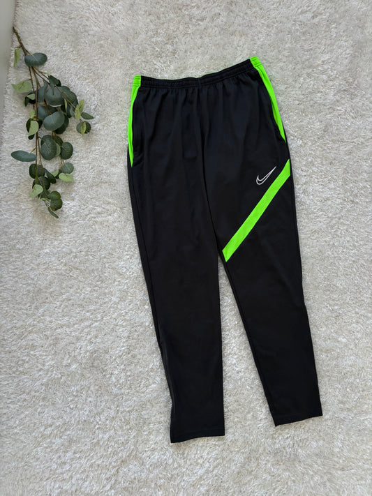 Nike TrackPants