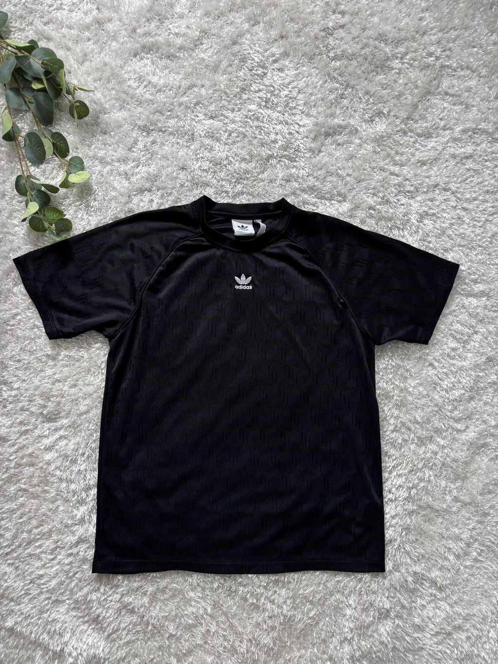 Adidas T-Shirt