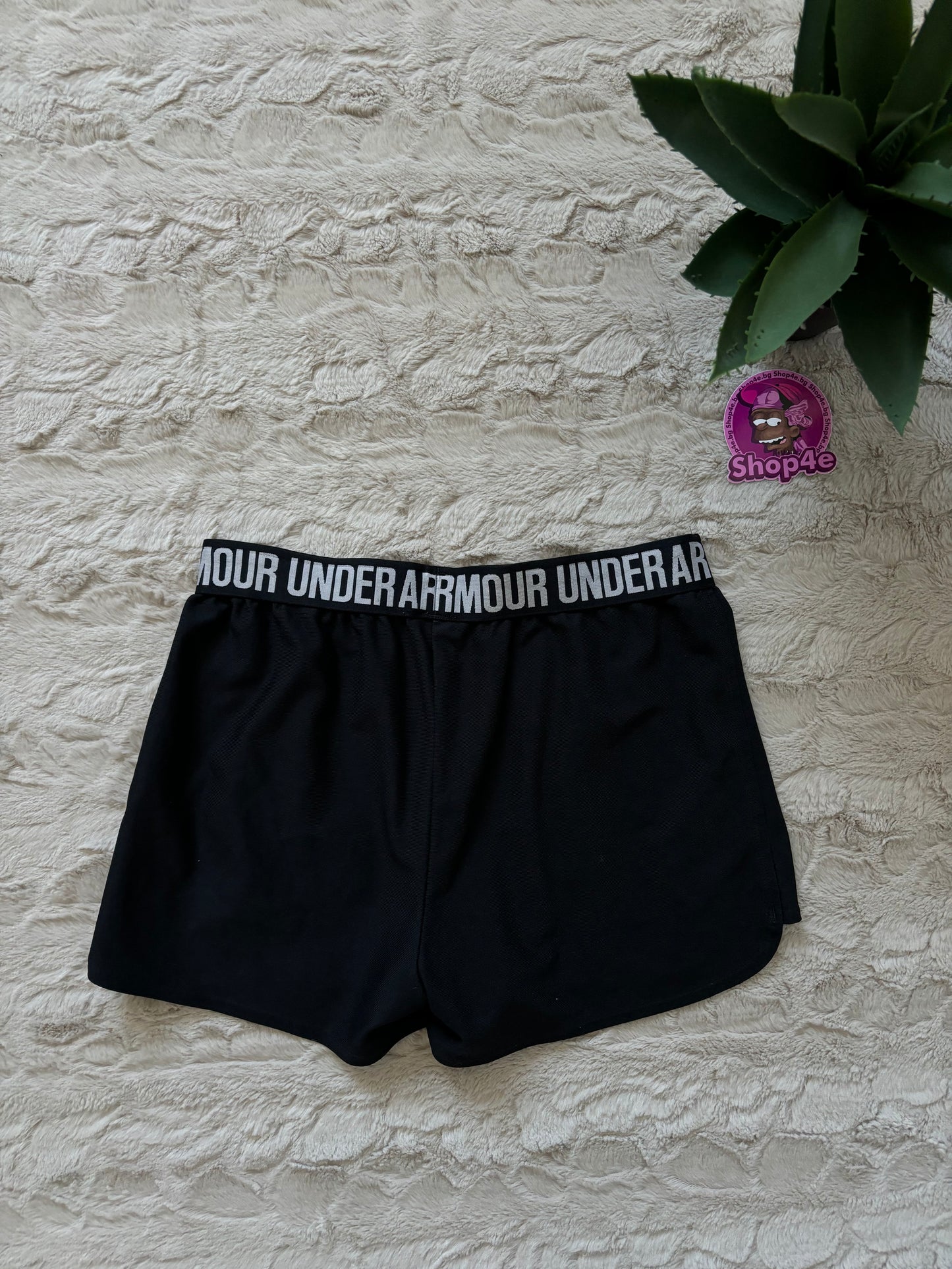 Under Armour Shorts (Дамско)