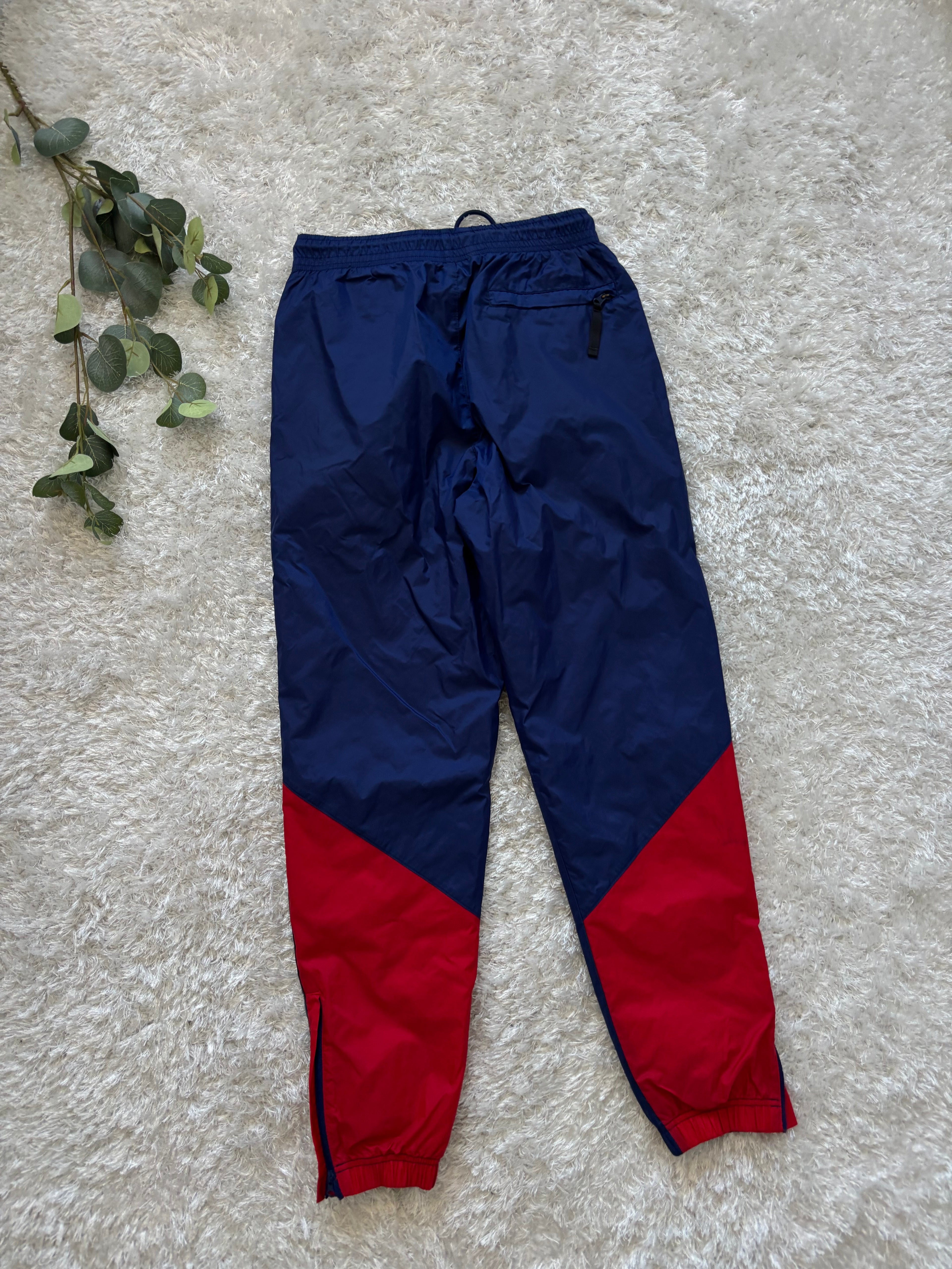 Nike TrackPants