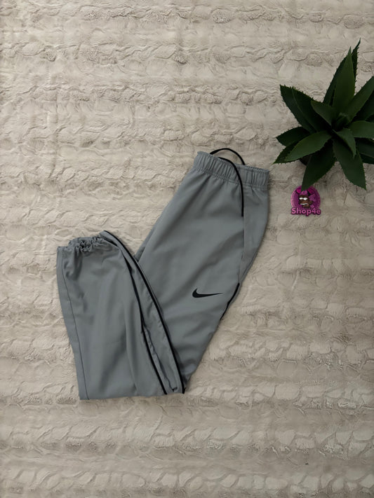 Nike TrackPants