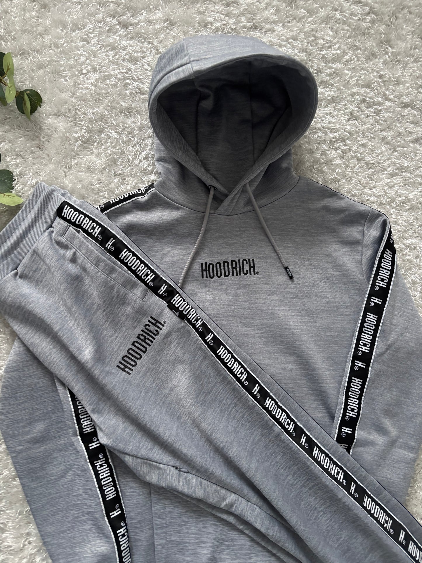 HOODRICH Set