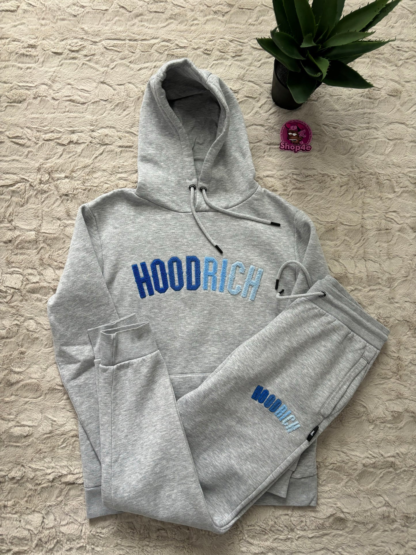 HOODRICH Set