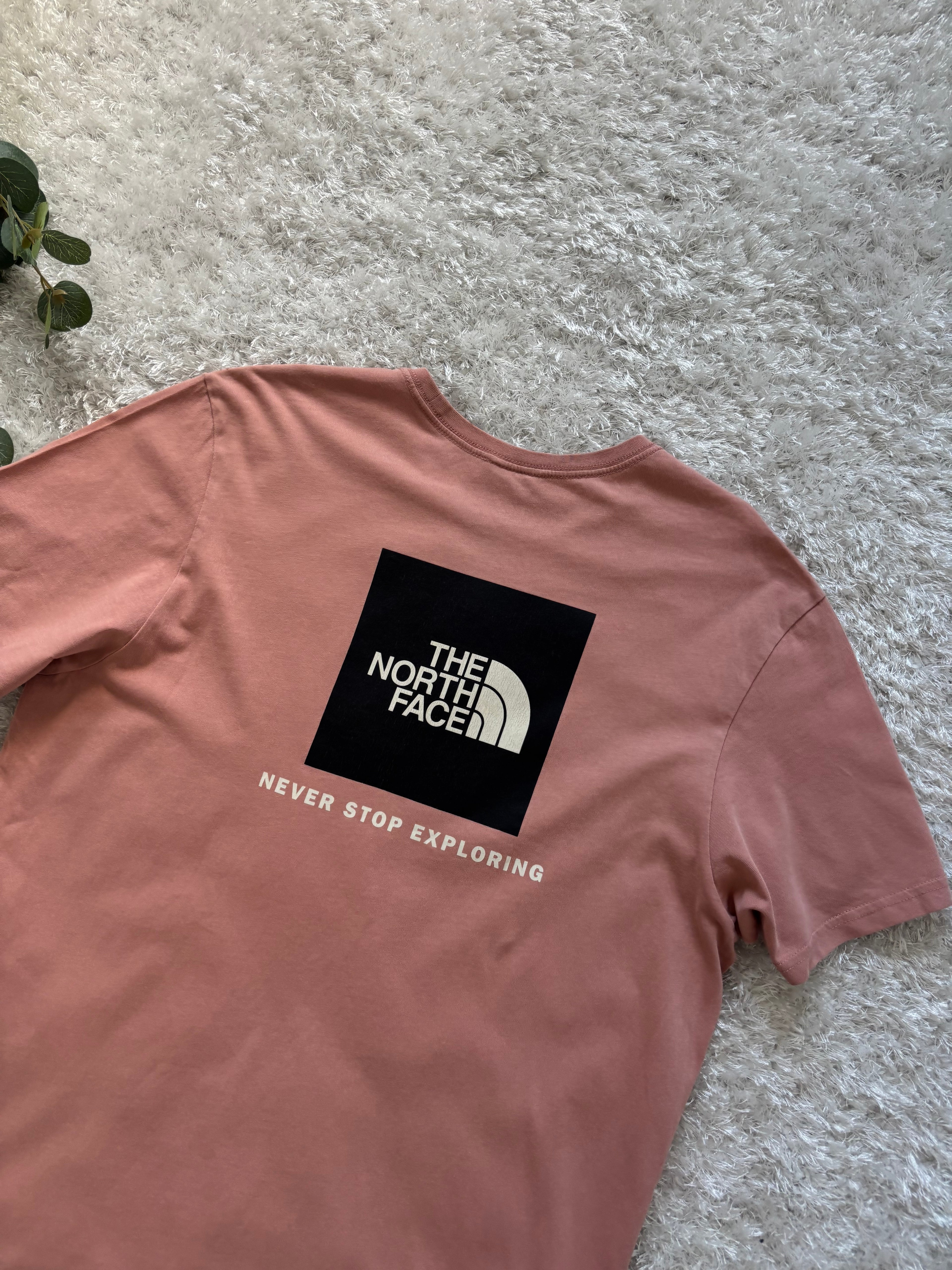 The North Face T-Shirt (9/10)