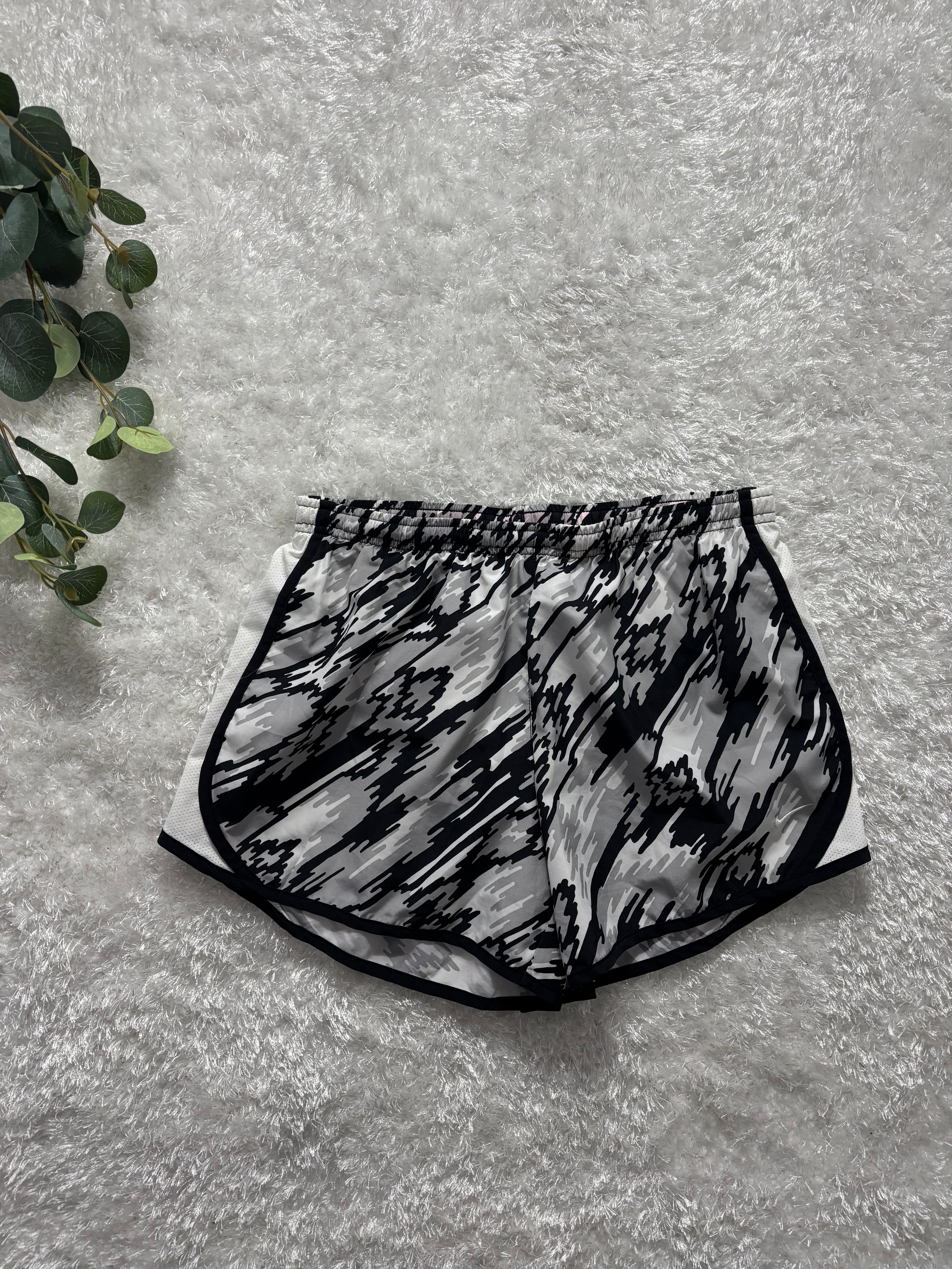 Nike Shorts (Дамско)