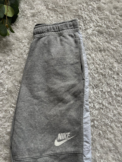 Nike TrackPants
