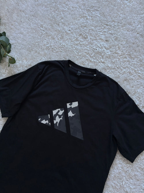 Adidas T-Shirt